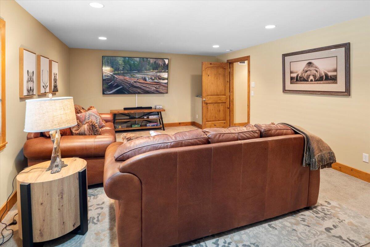 1940 Murrelet Drive