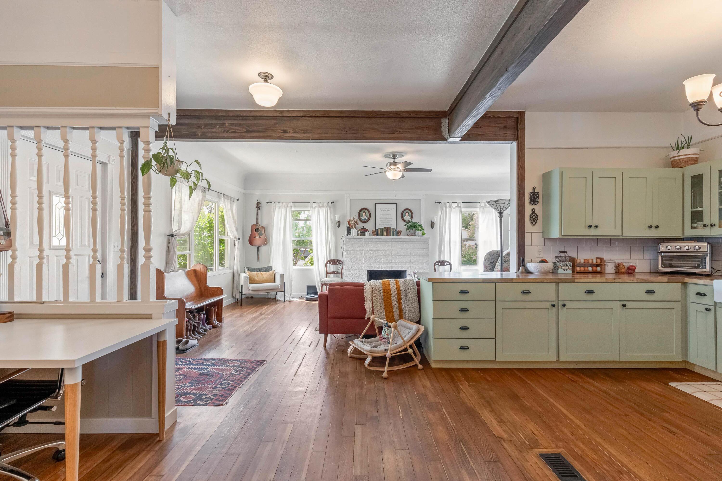 496 SW 2nd Street
