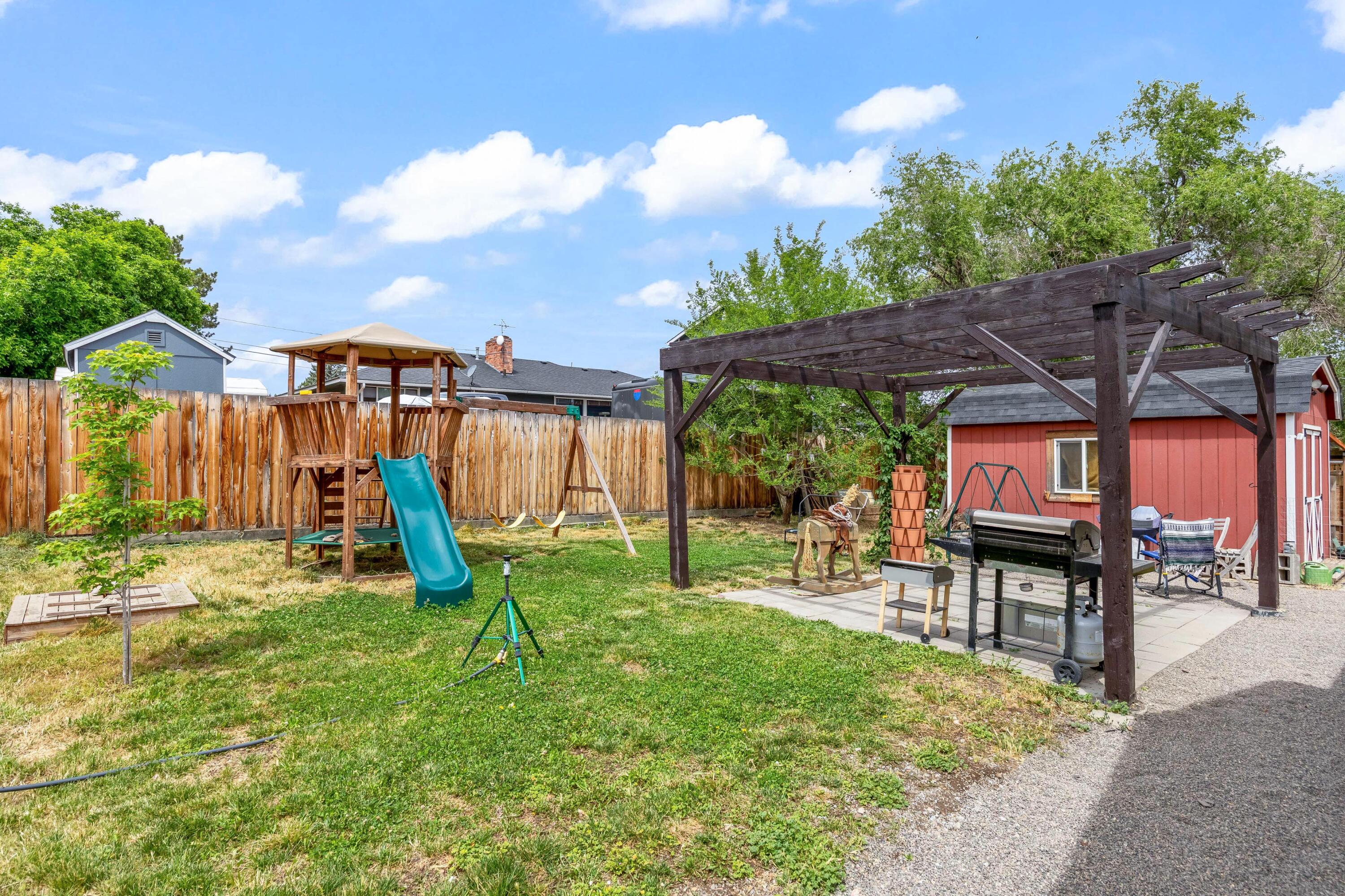 496 SW 2nd Street
