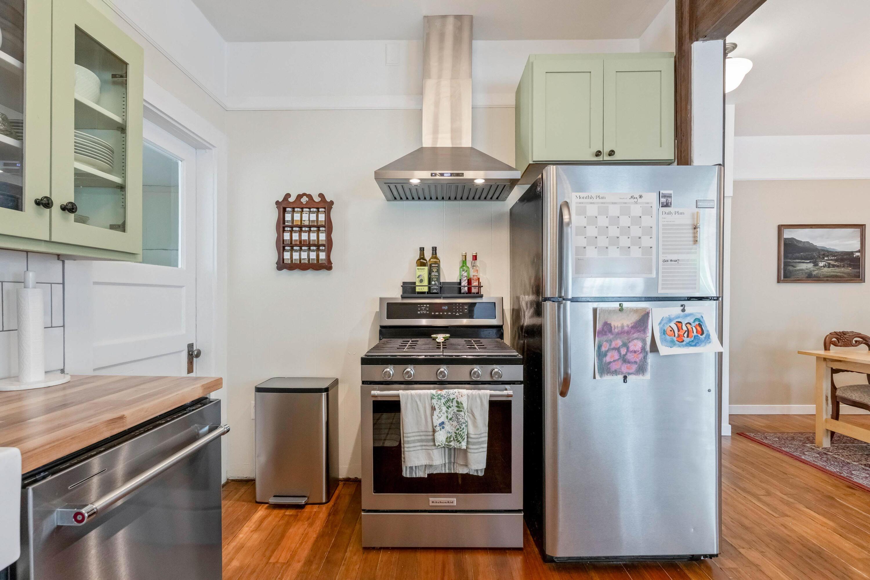 496 SW 2nd Street