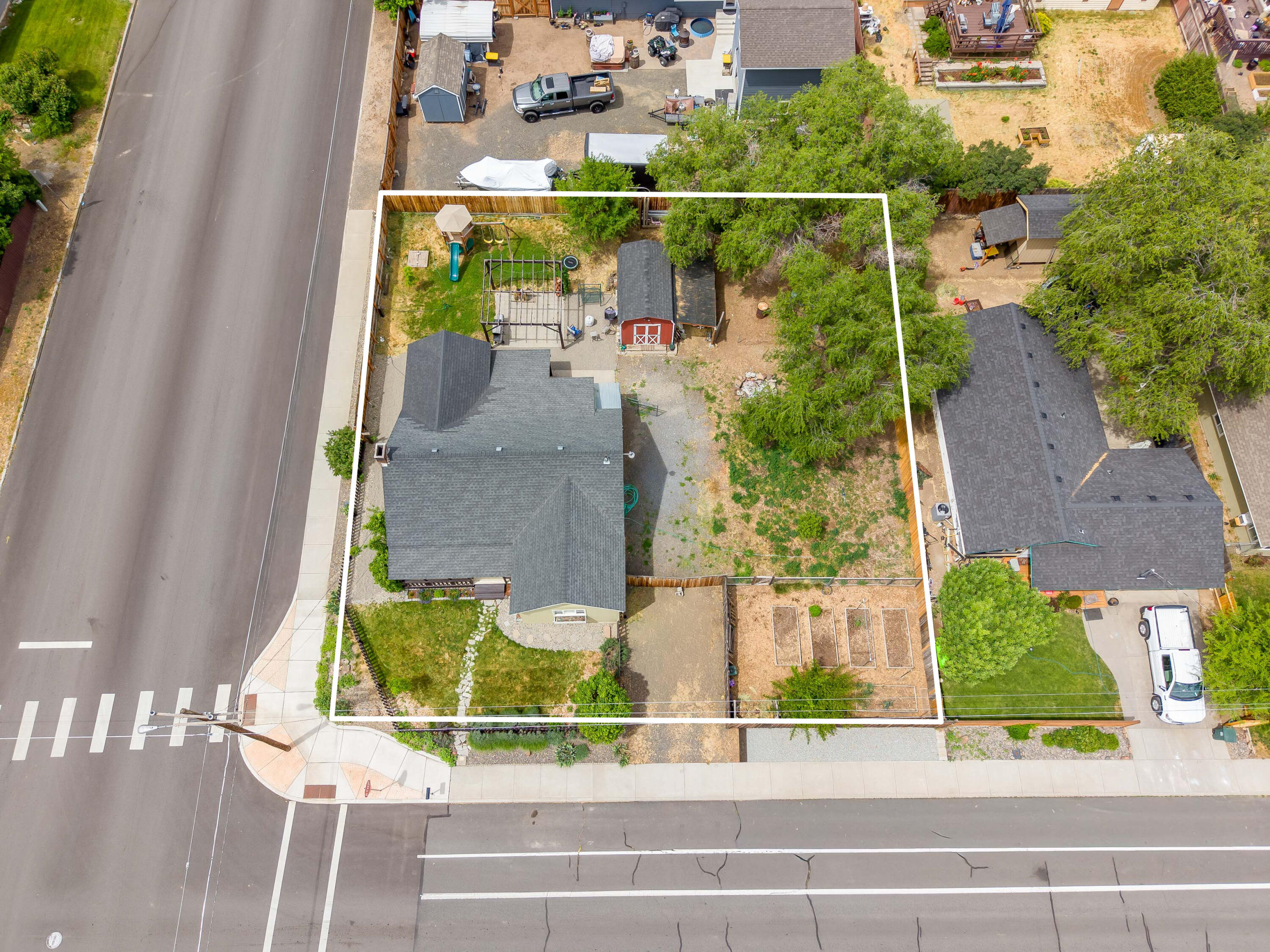 496 SW 2nd Street