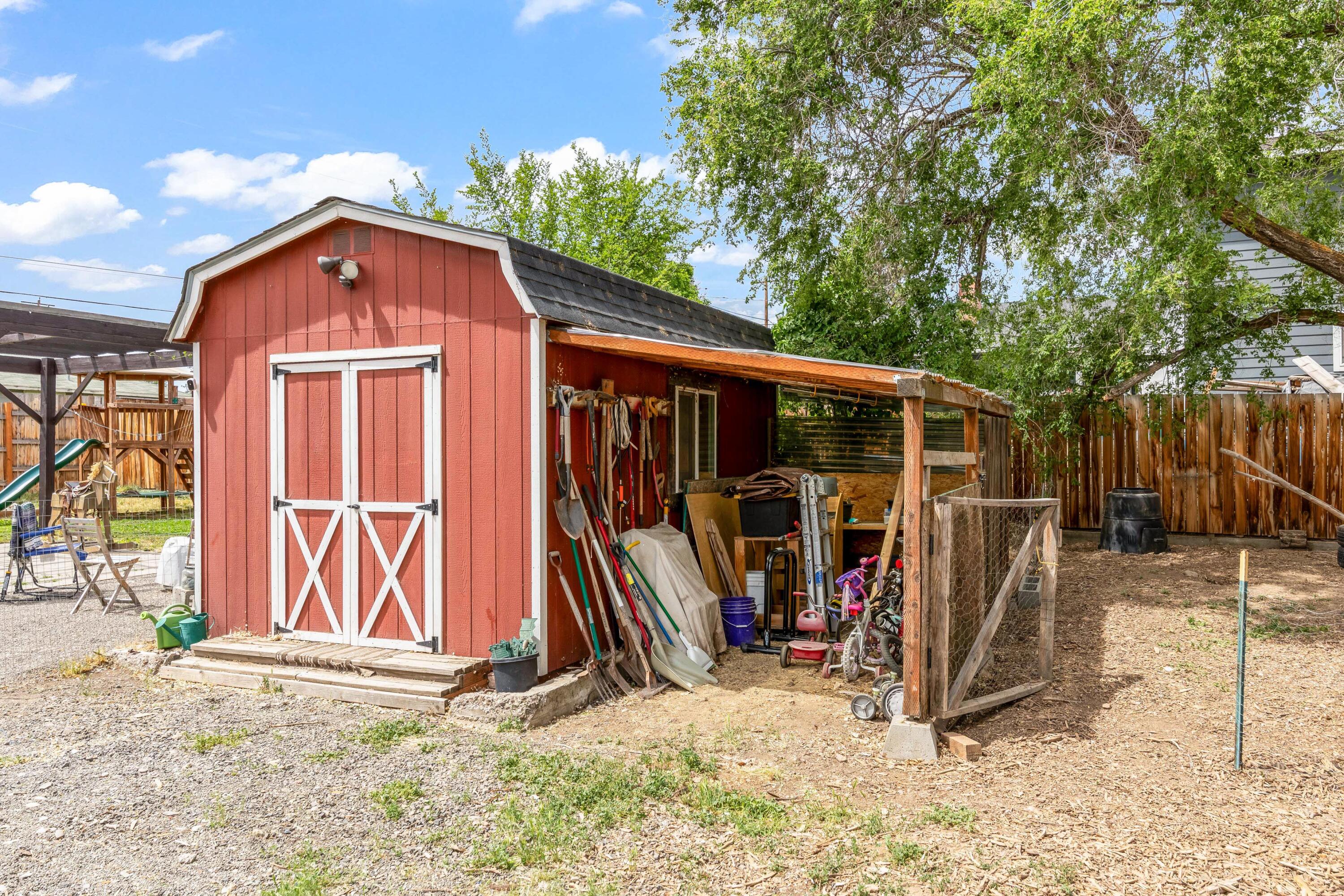 496 SW 2nd Street