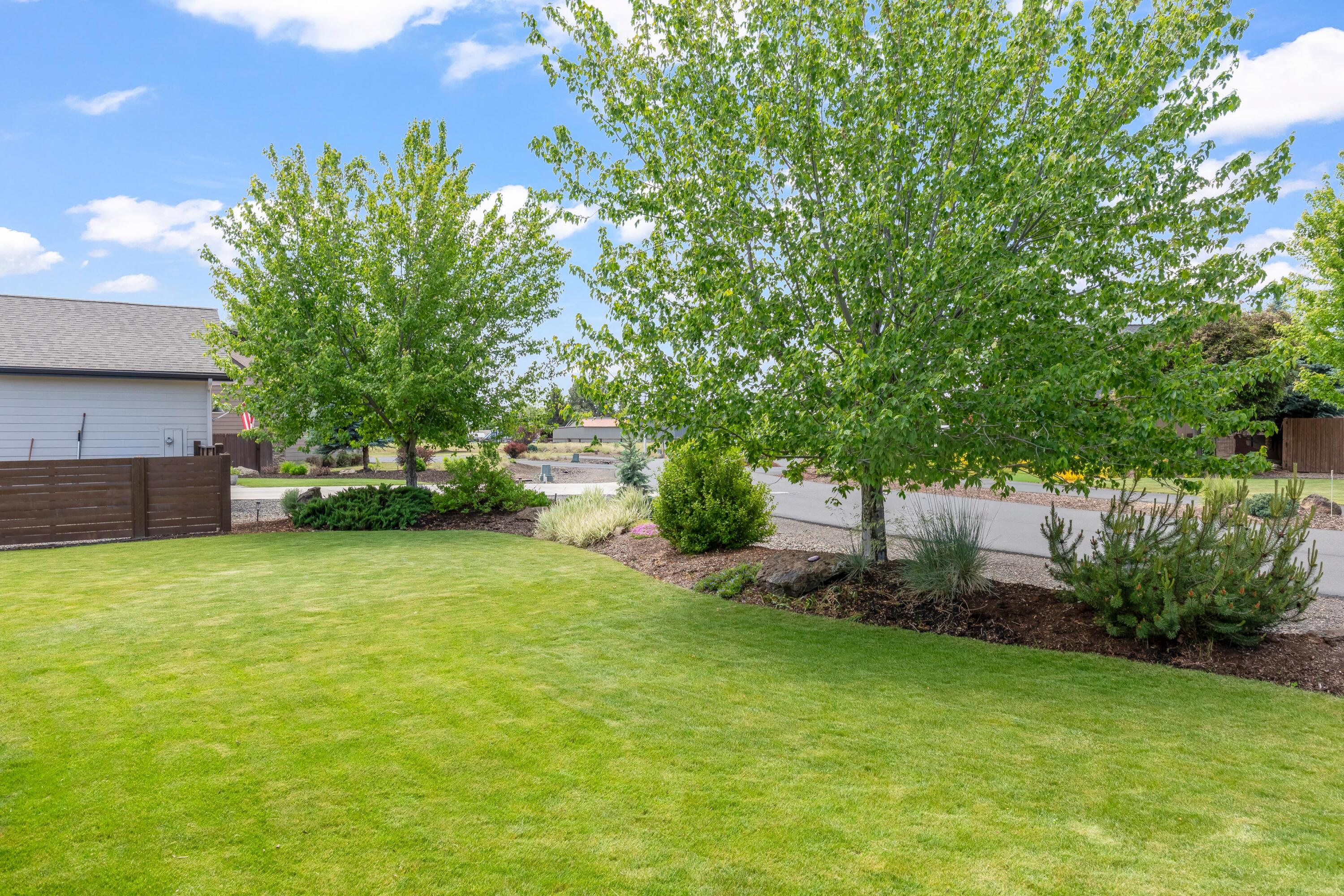210 NW Saddle Ridge Loop