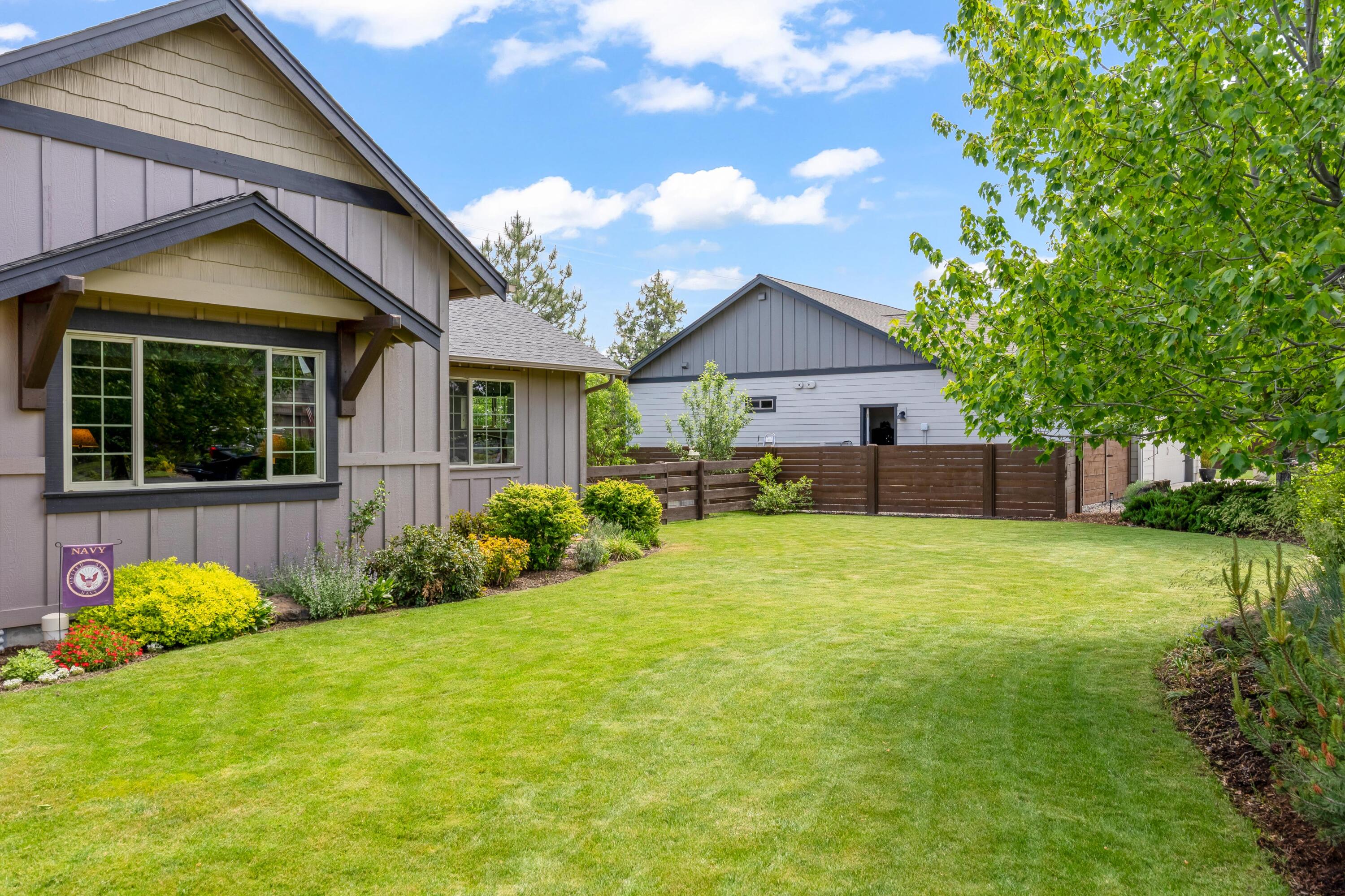 210 NW Saddle Ridge Loop