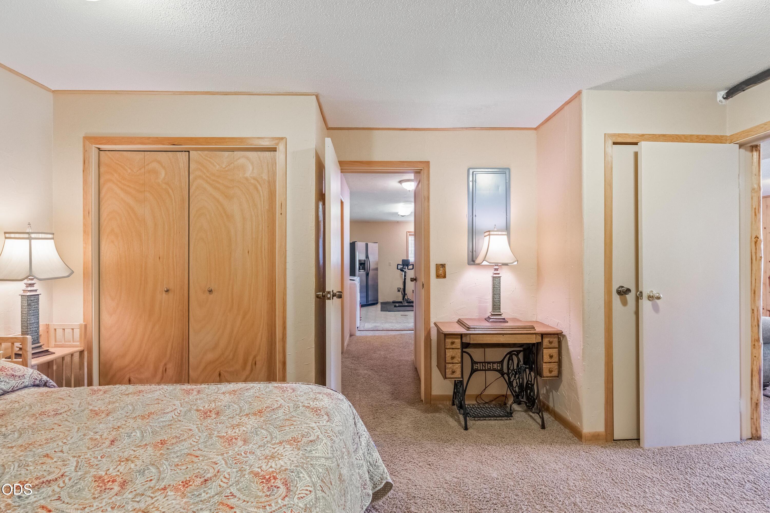 16401 SE Bobcat Lane