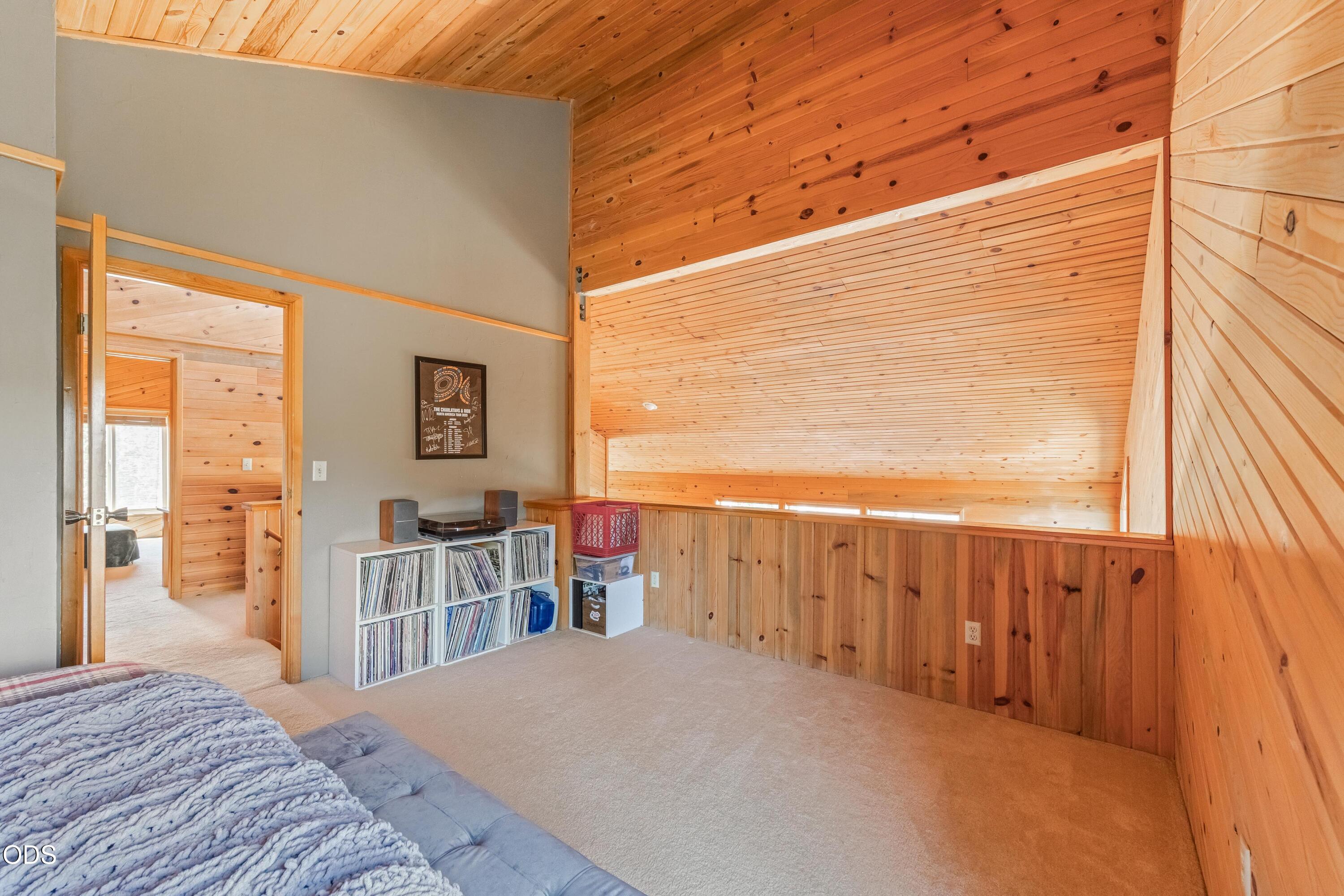 16401 SE Bobcat Lane