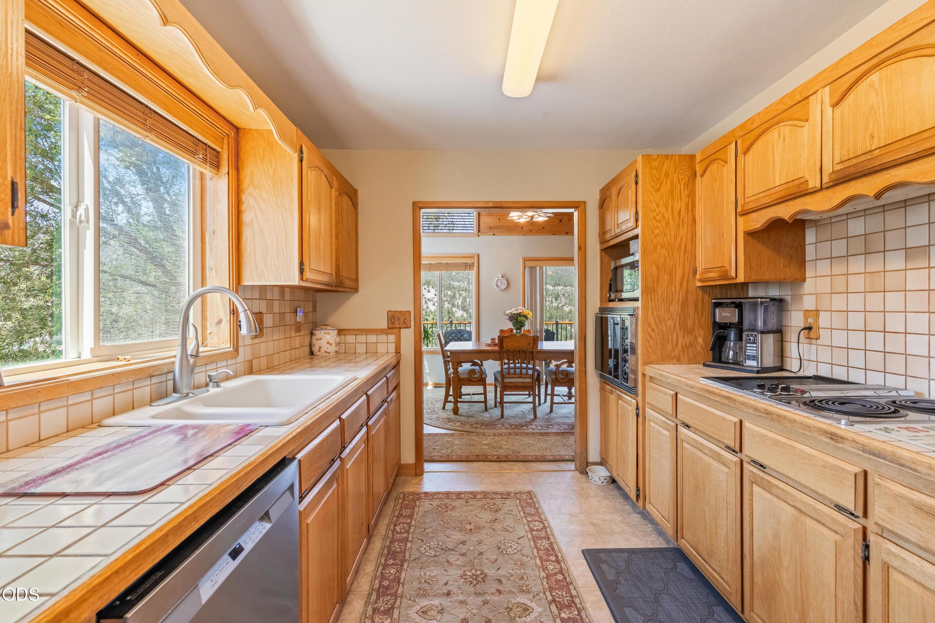 16401 SE Bobcat Lane