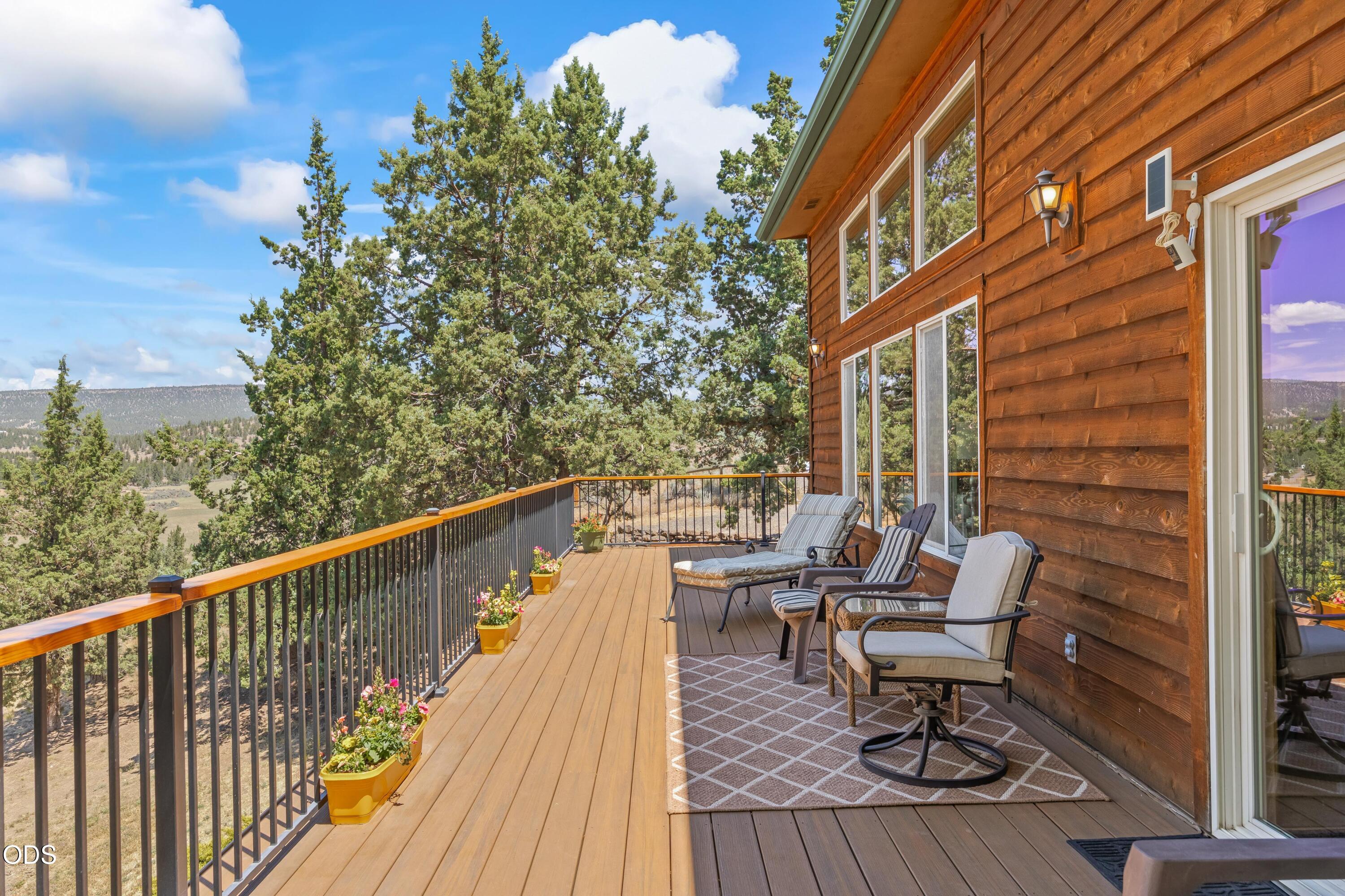 16401 SE Bobcat Lane