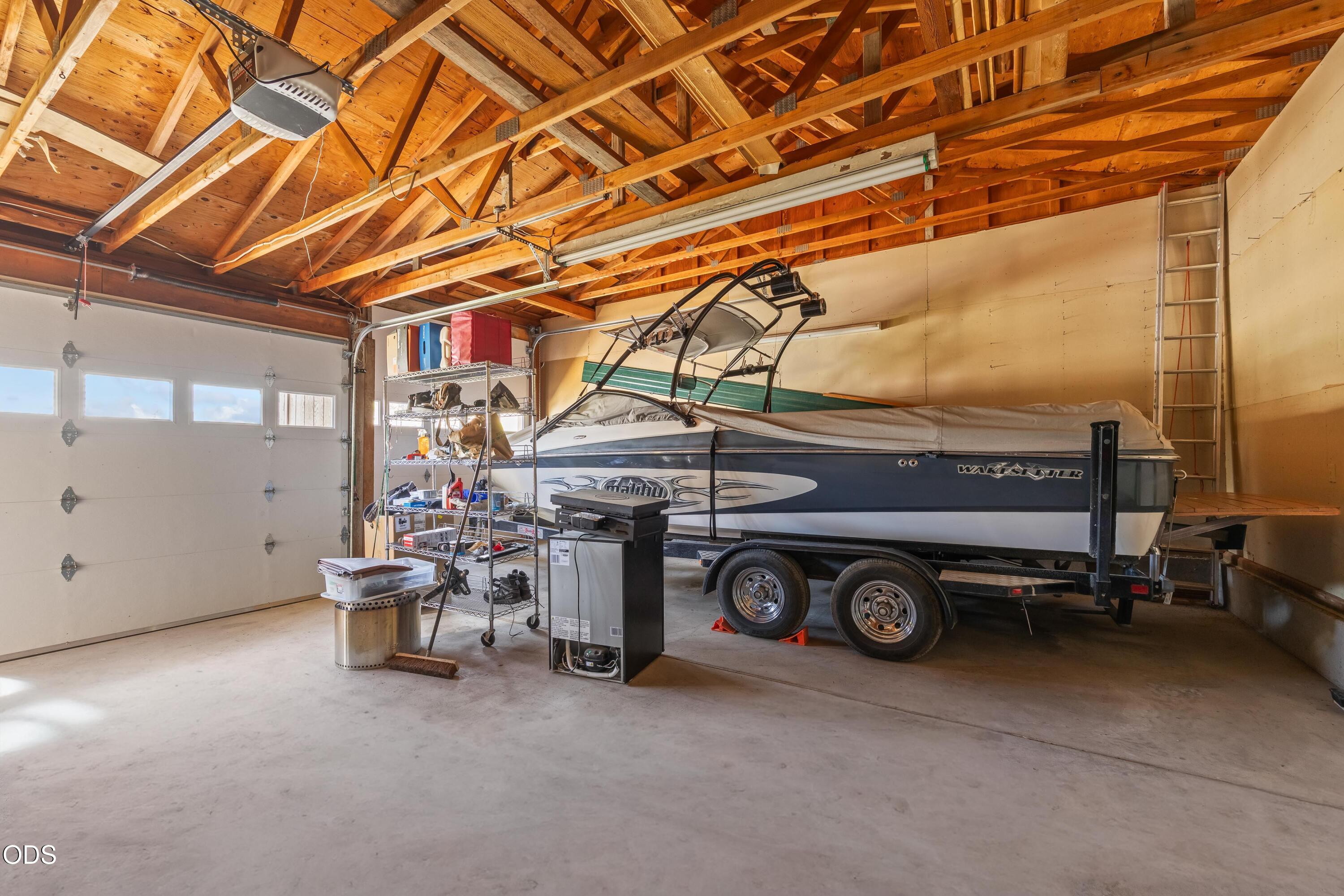 16401 SE Bobcat Lane