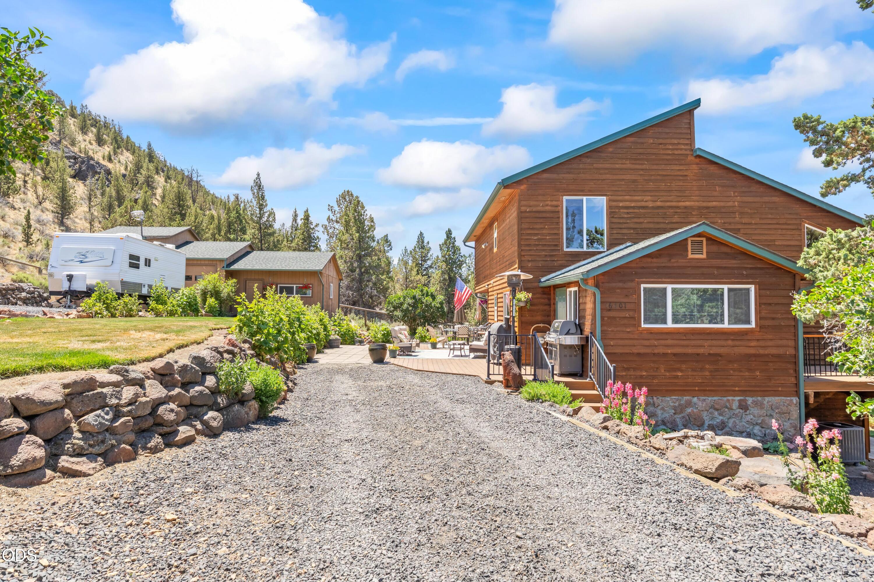 16401 SE Bobcat Lane