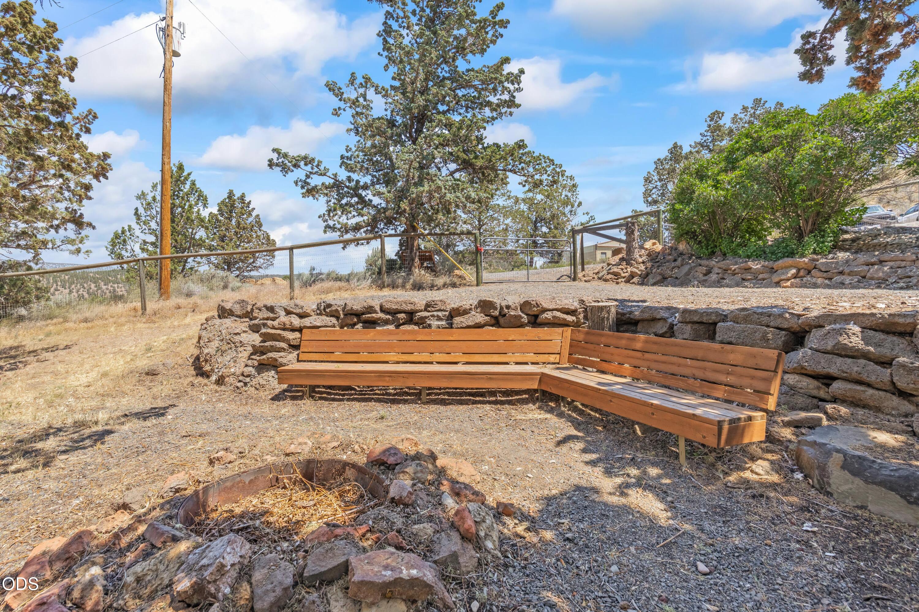 16401 SE Bobcat Lane