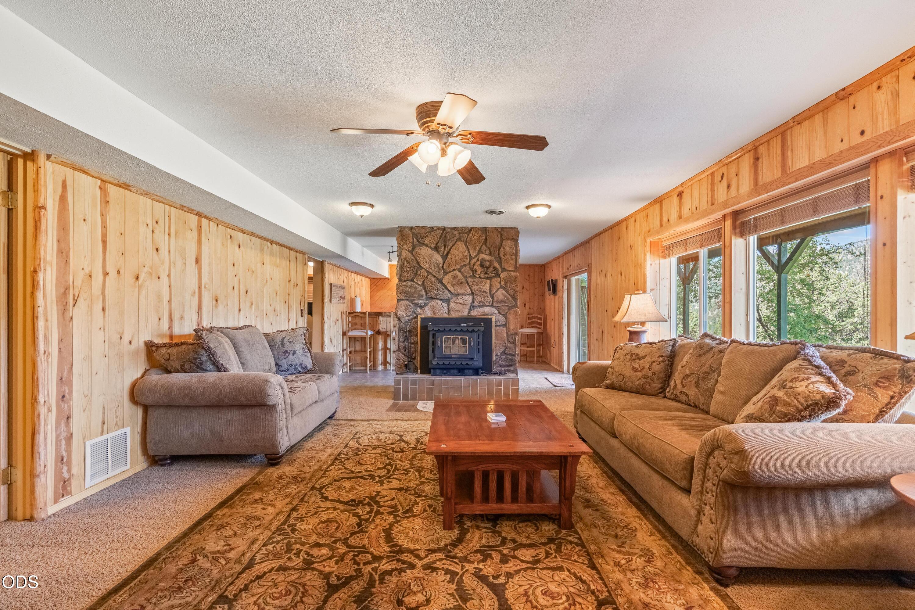 16401 SE Bobcat Lane