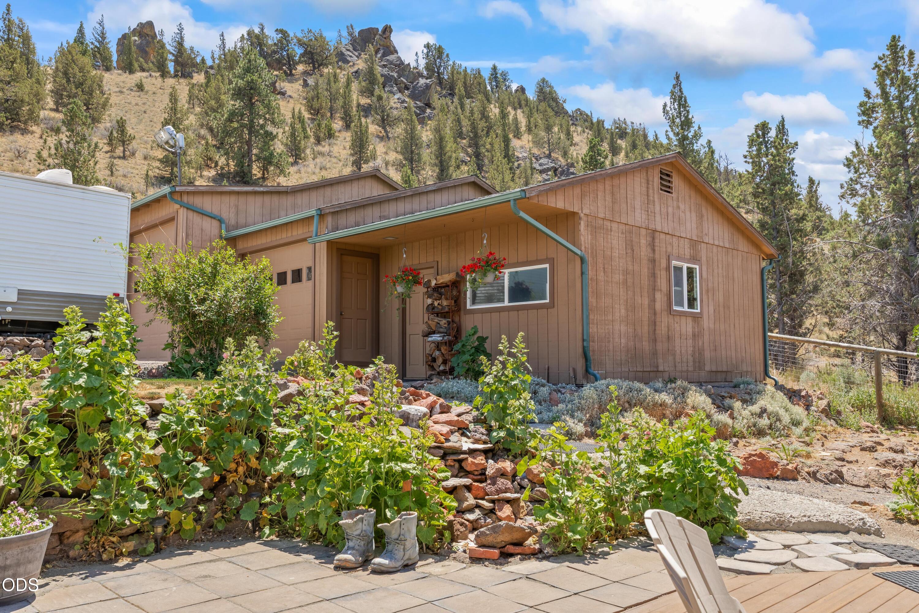 16401 SE Bobcat Lane