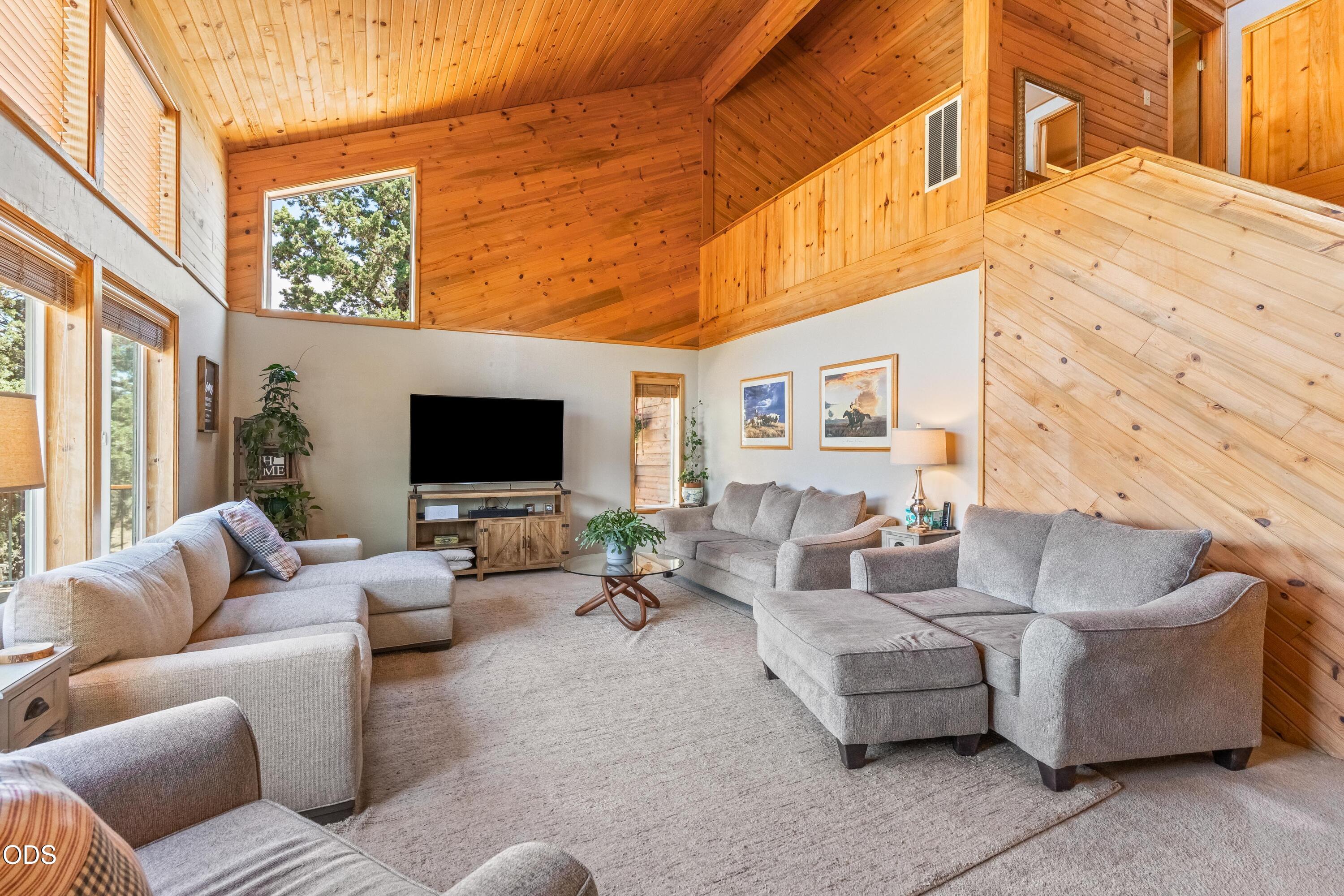 16401 SE Bobcat Lane