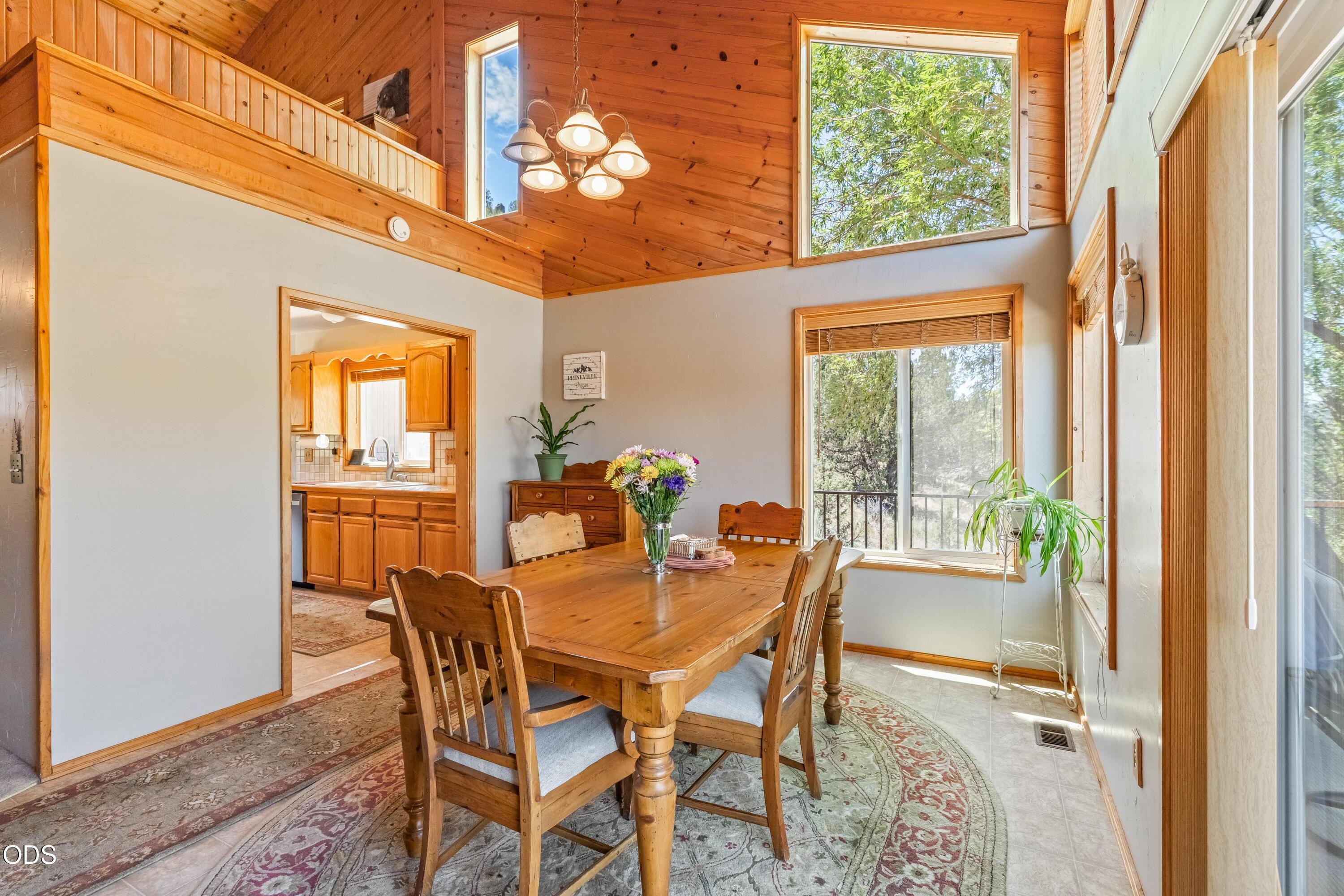 16401 SE Bobcat Lane