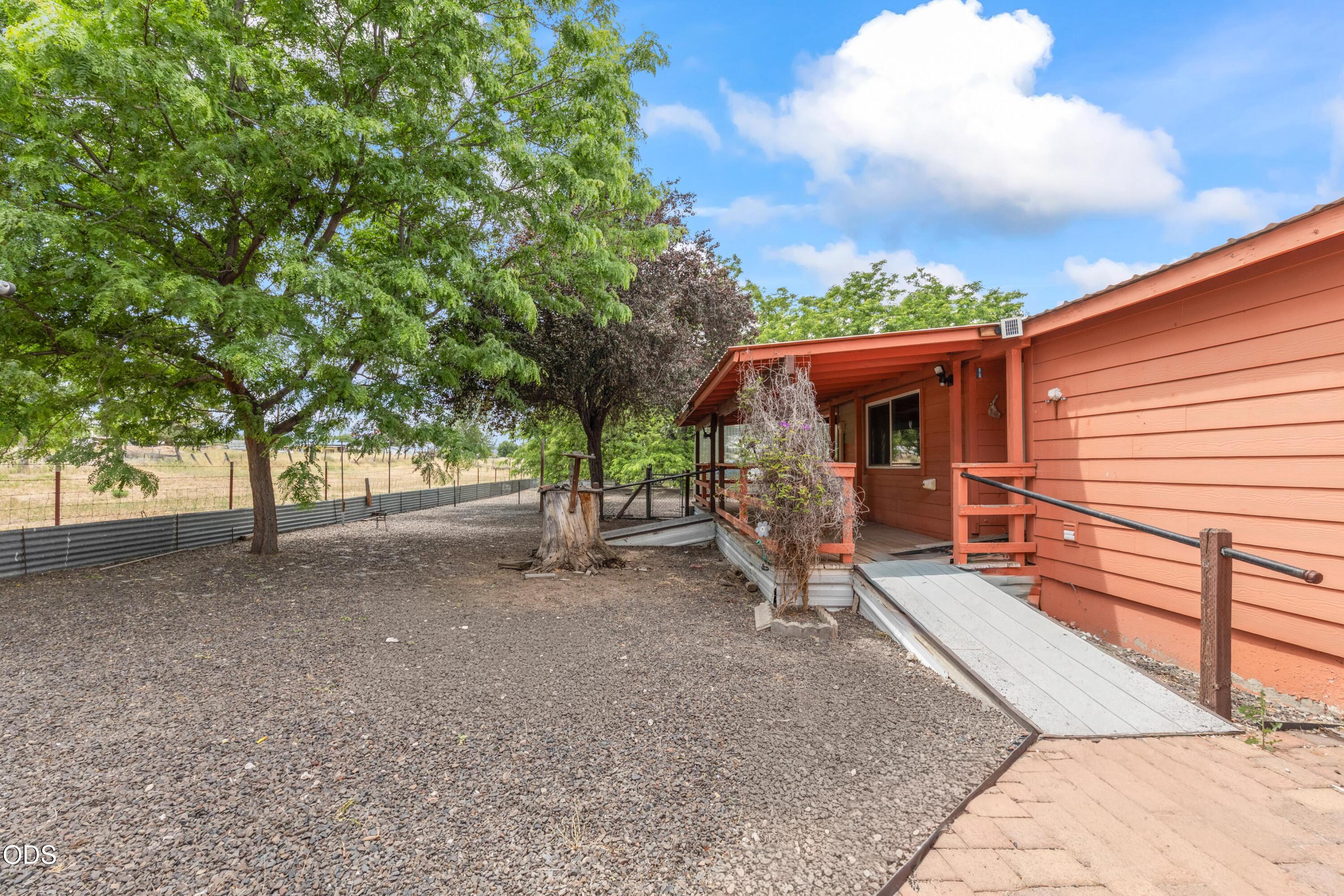 2088 SE Rose Lane