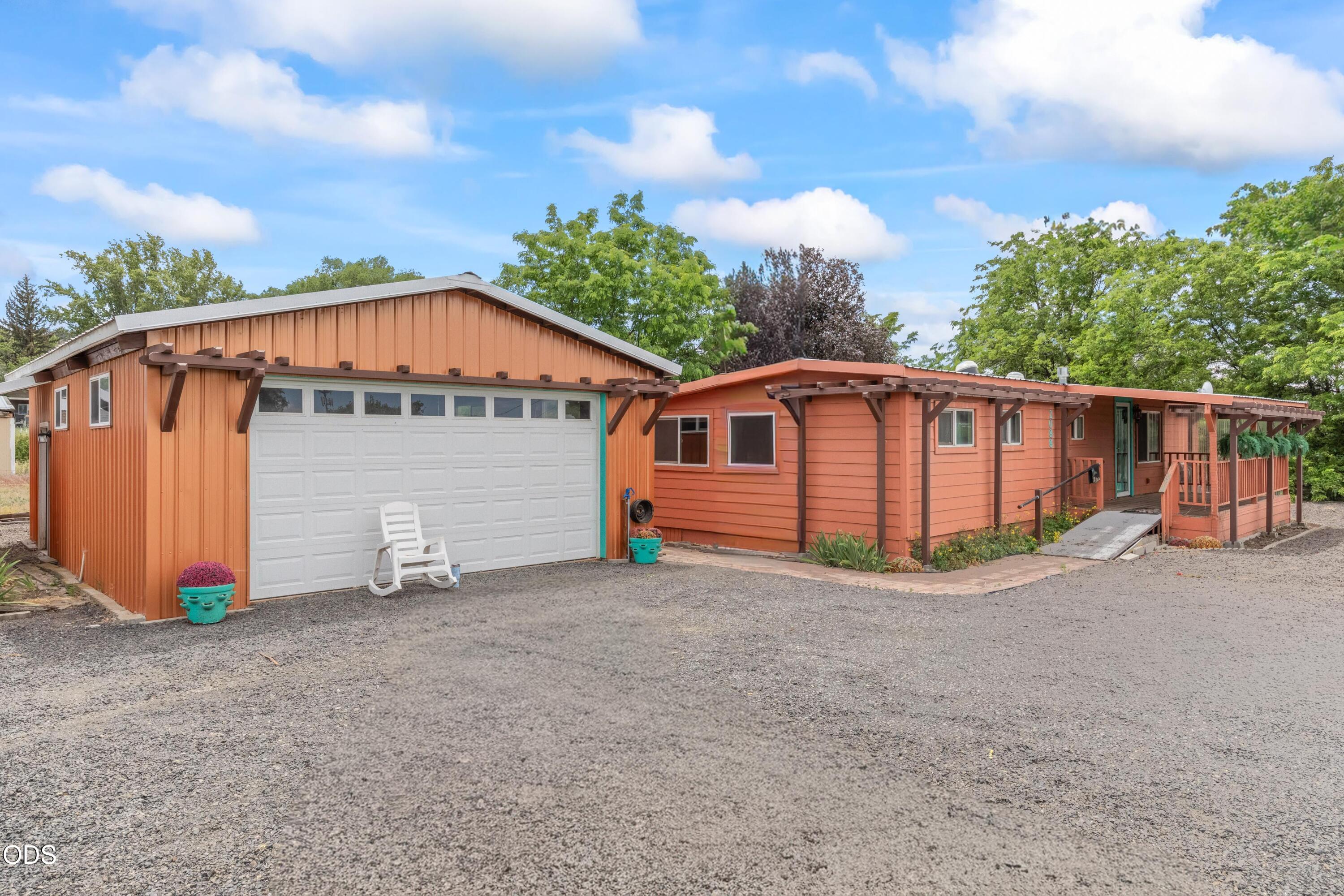 2088 SE Rose Lane
