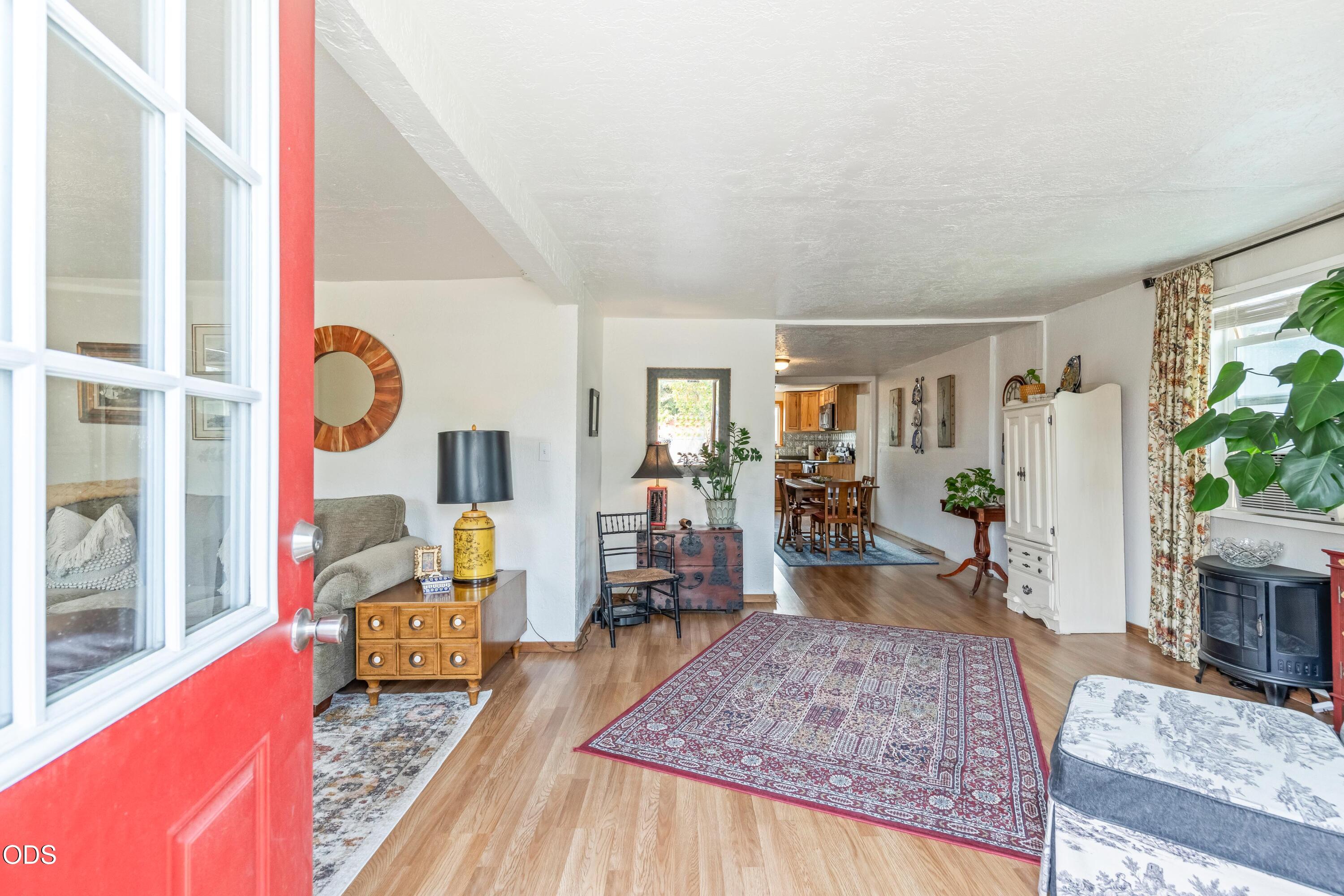845 NW Claypool Street