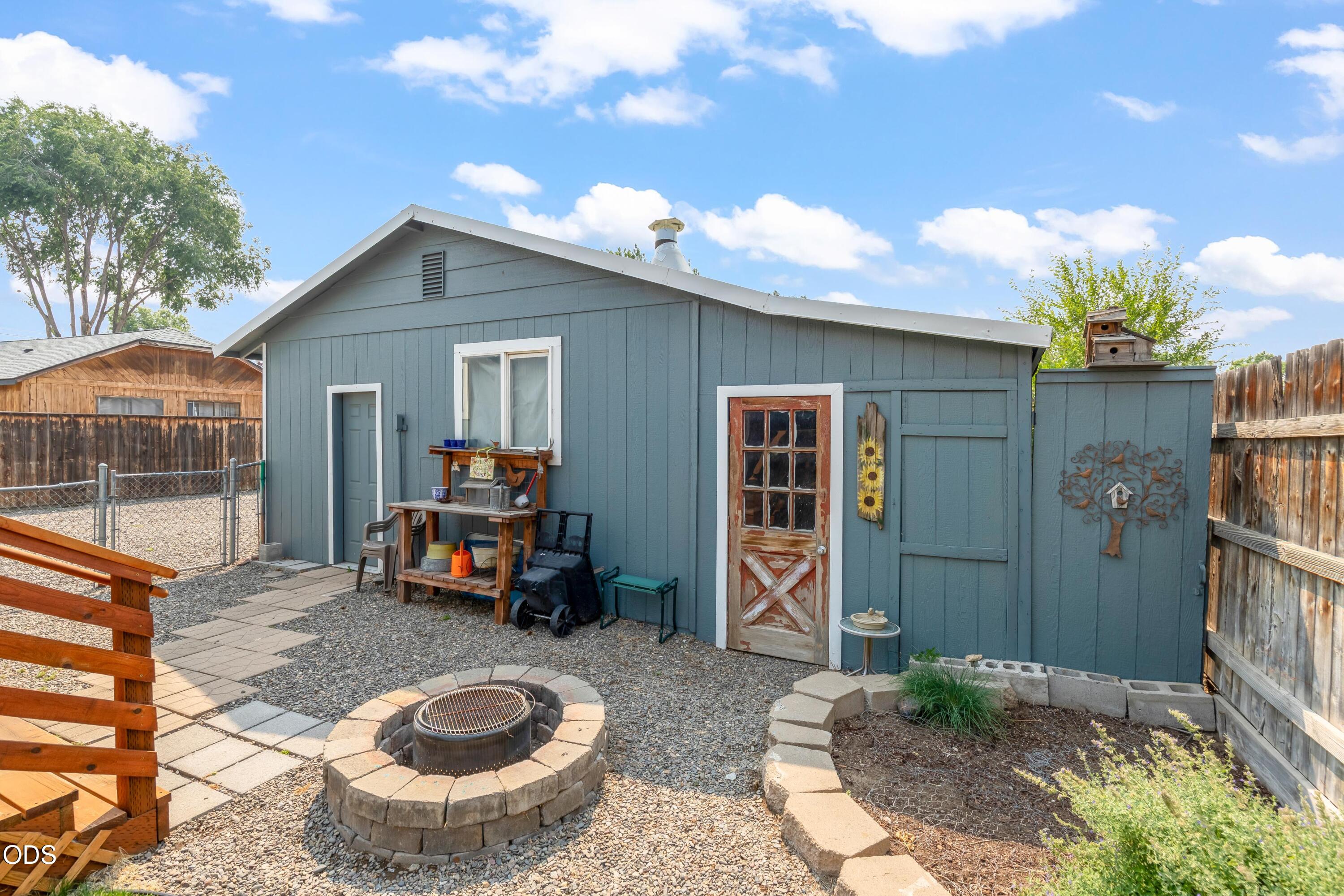 845 NW Claypool Street