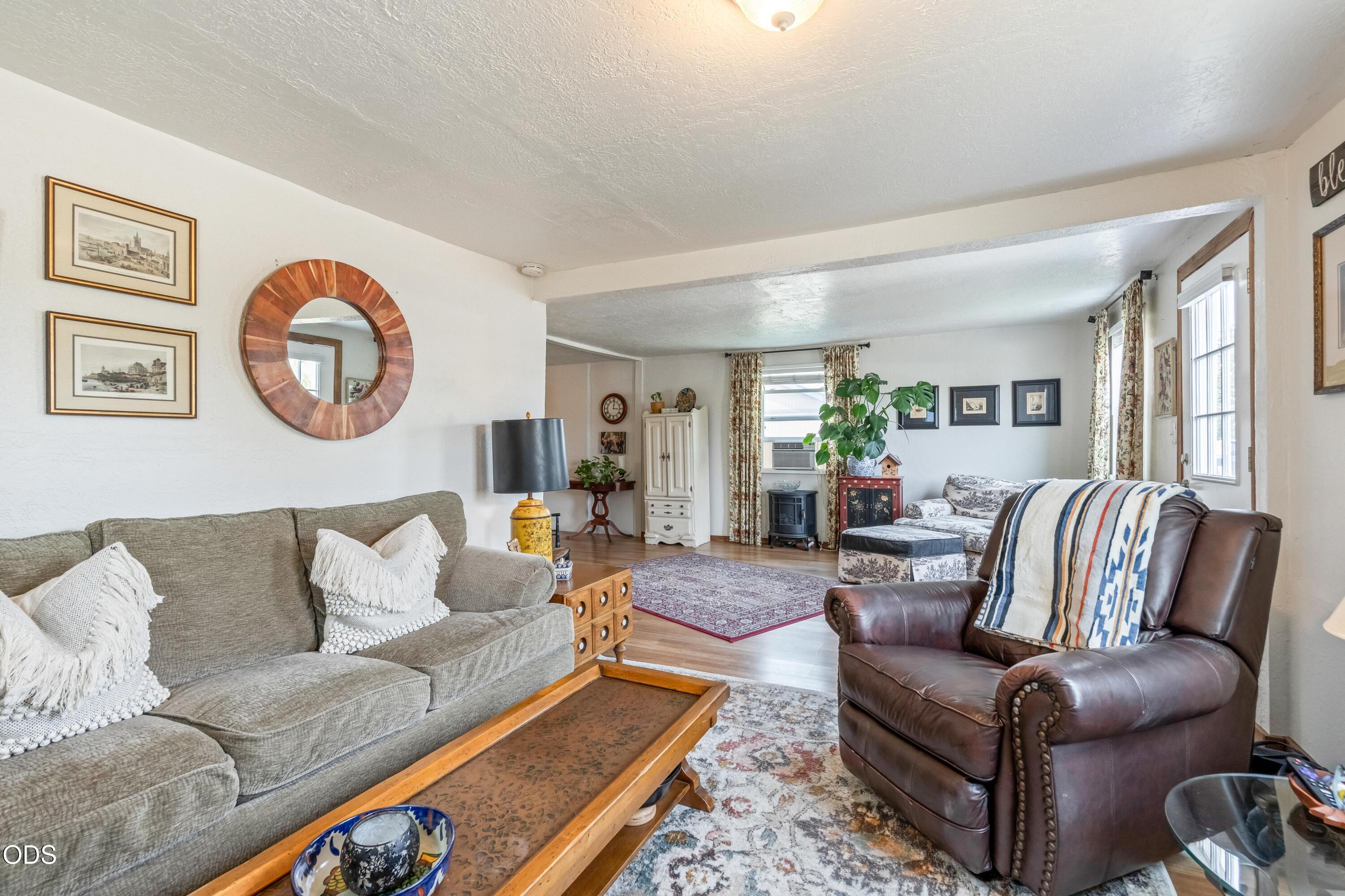 845 NW Claypool Street