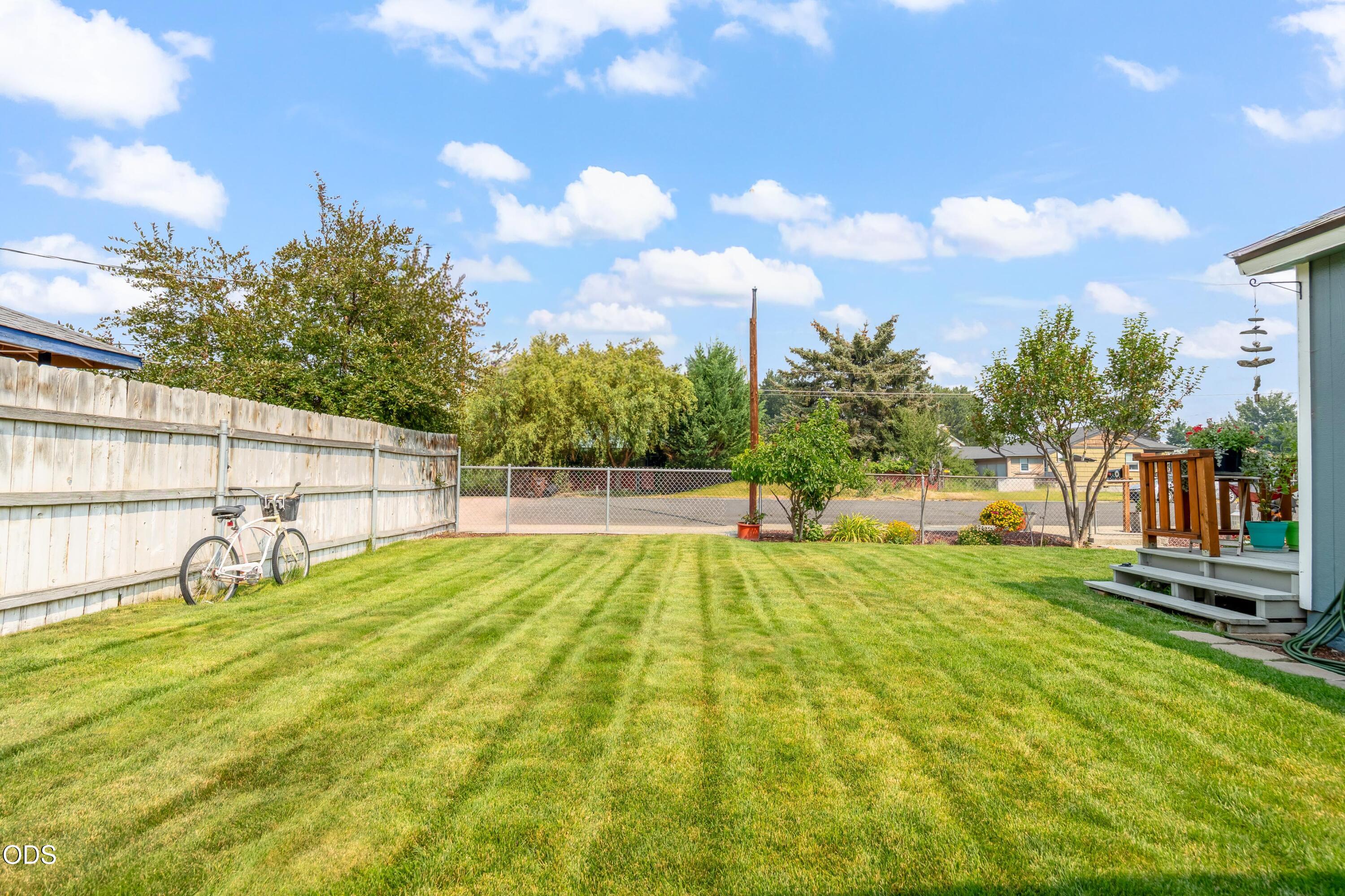845 NW Claypool Street