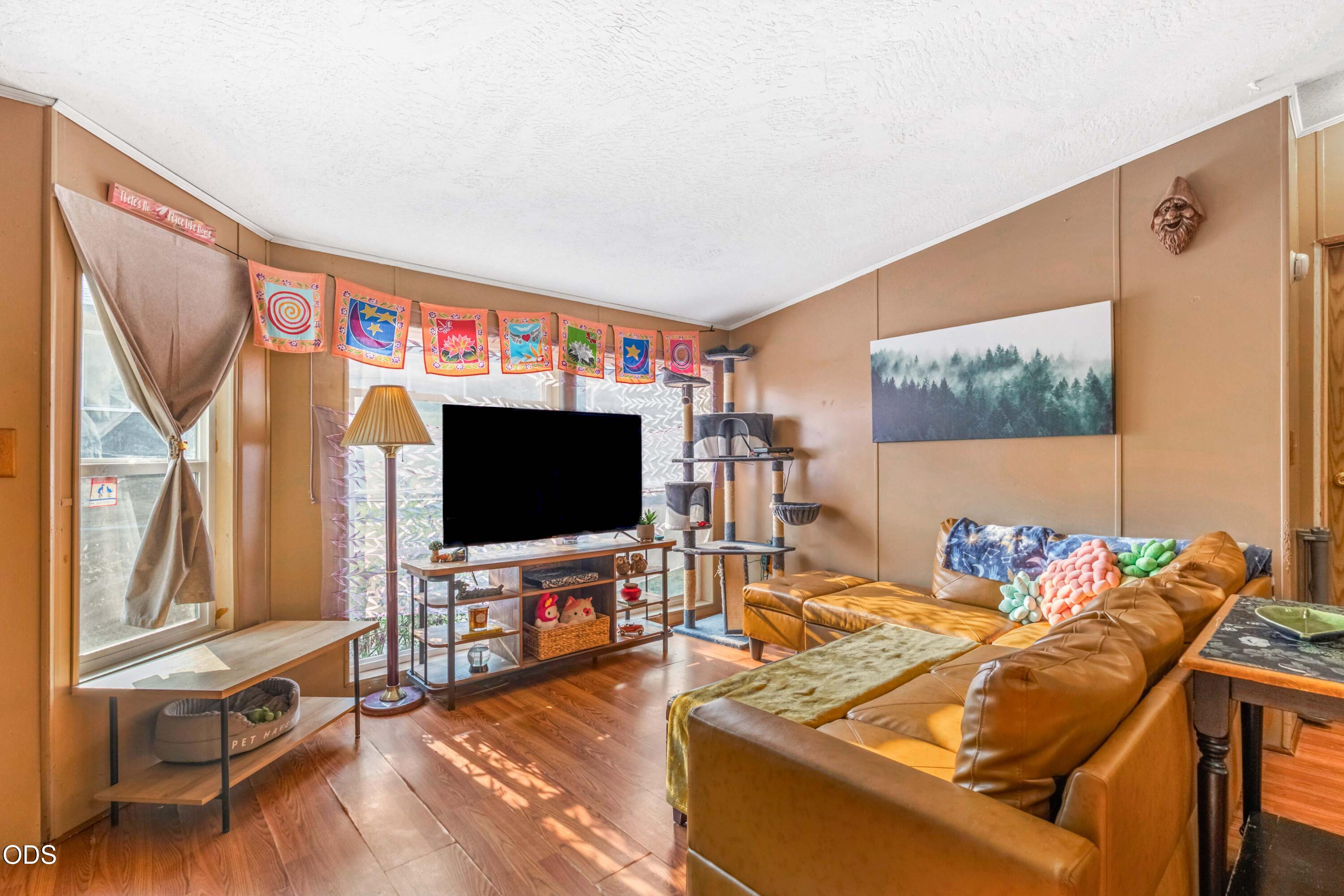 939 NW Cains Road