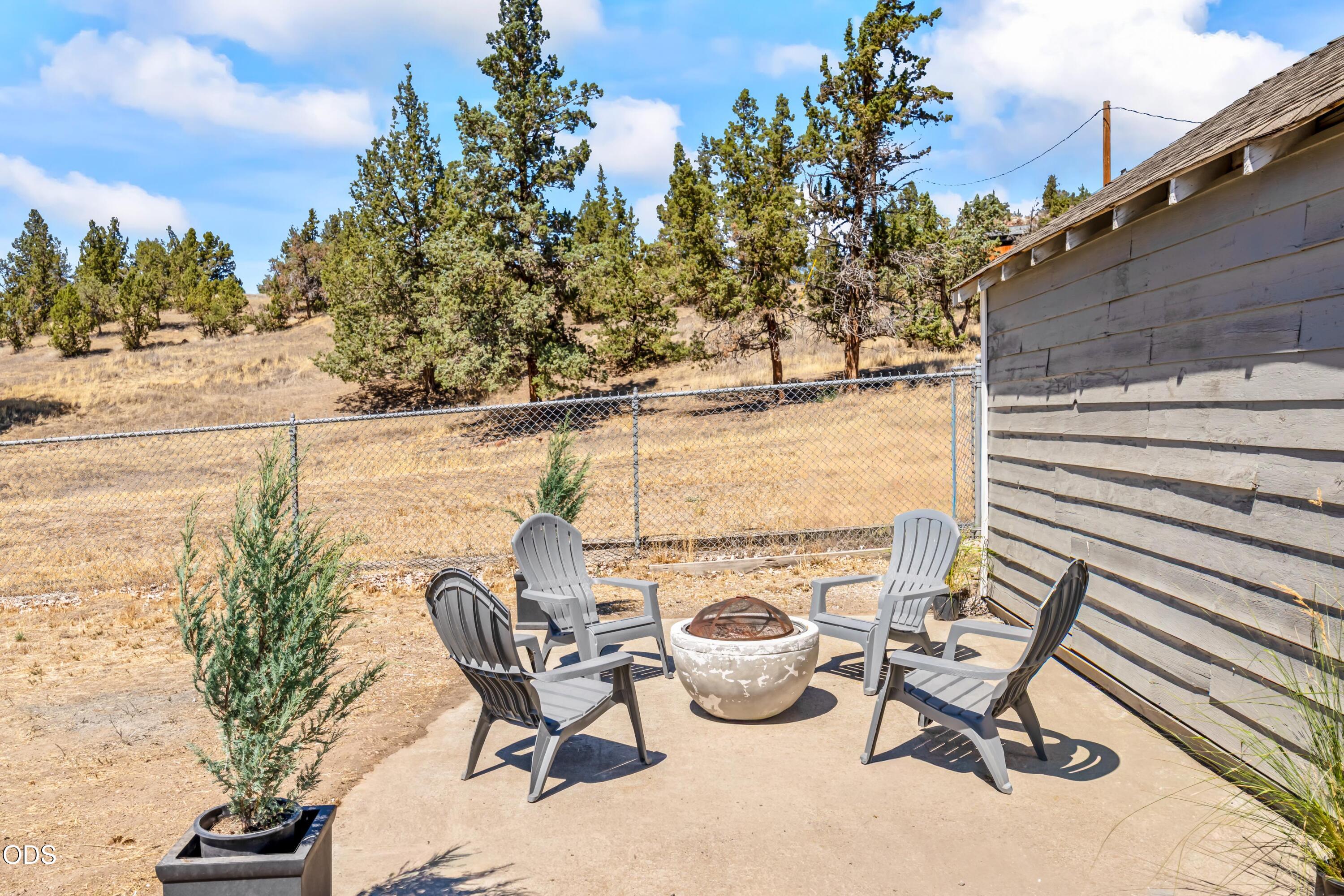2251 NE Laughlin Road