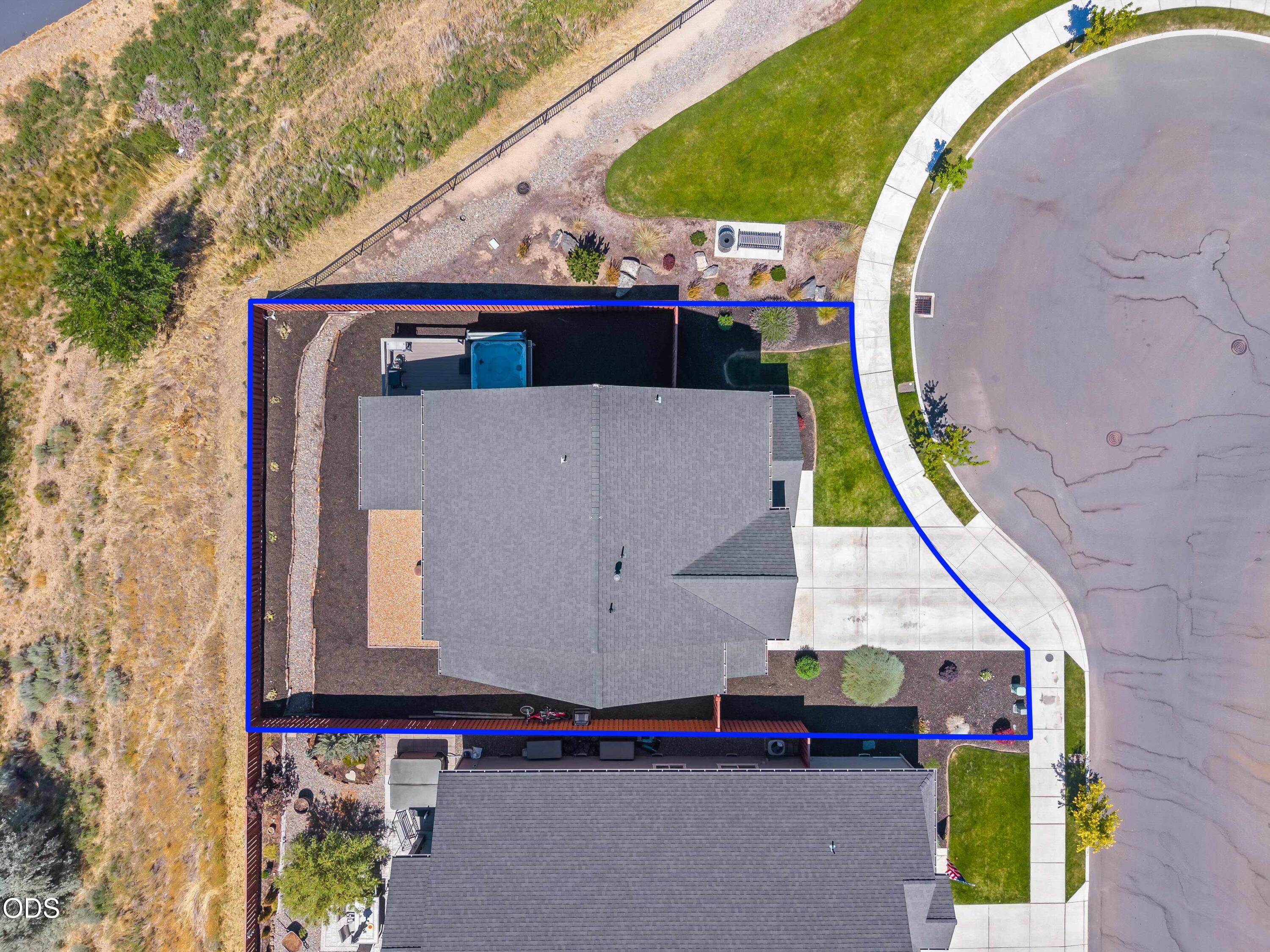 1041 NE Henry Drive