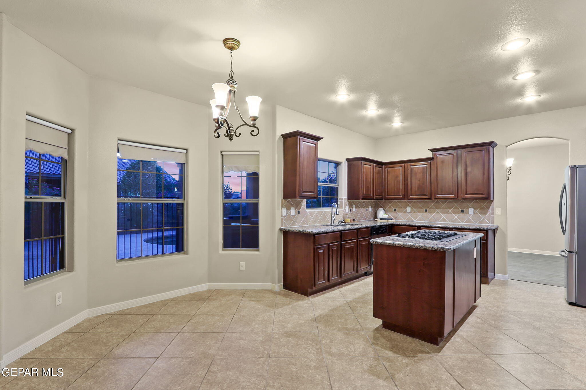 5645 Valley Oak Drive Drive