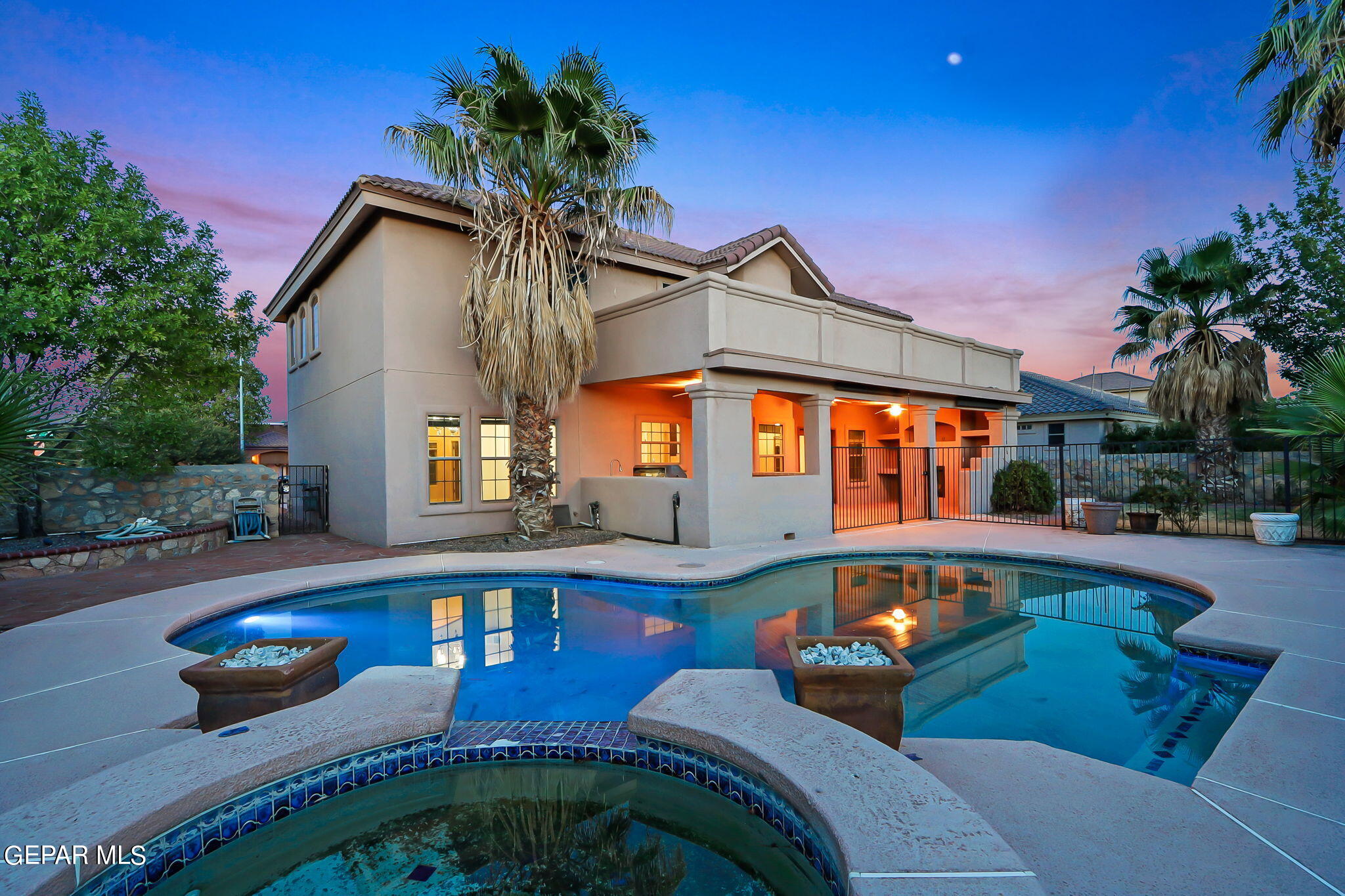 5645 Valley Oak Drive Drive
