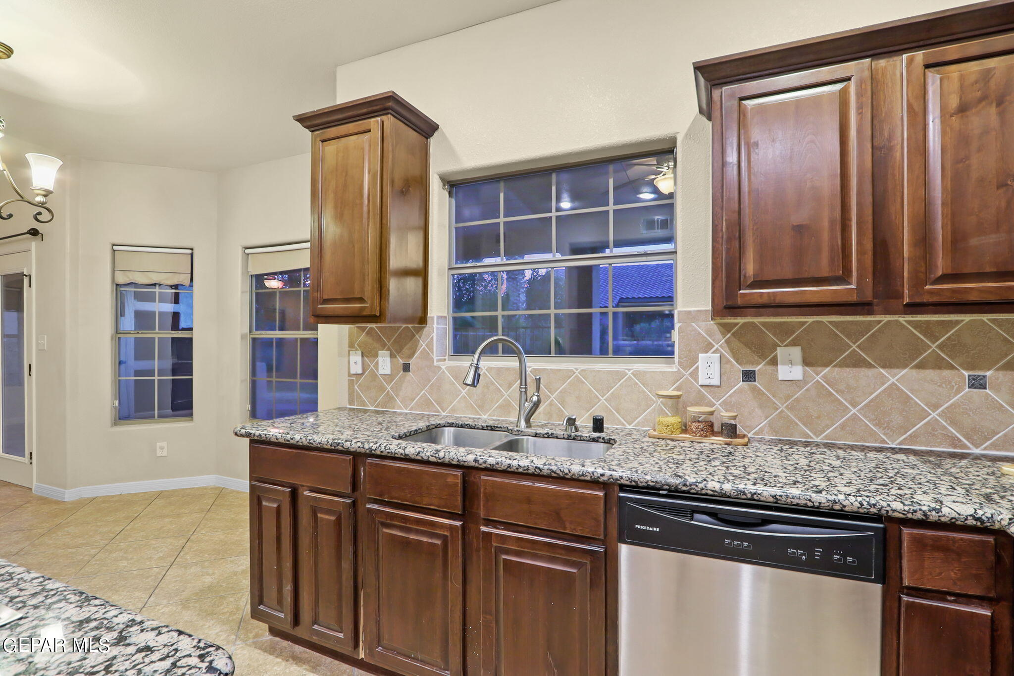 5645 Valley Oak Drive Drive