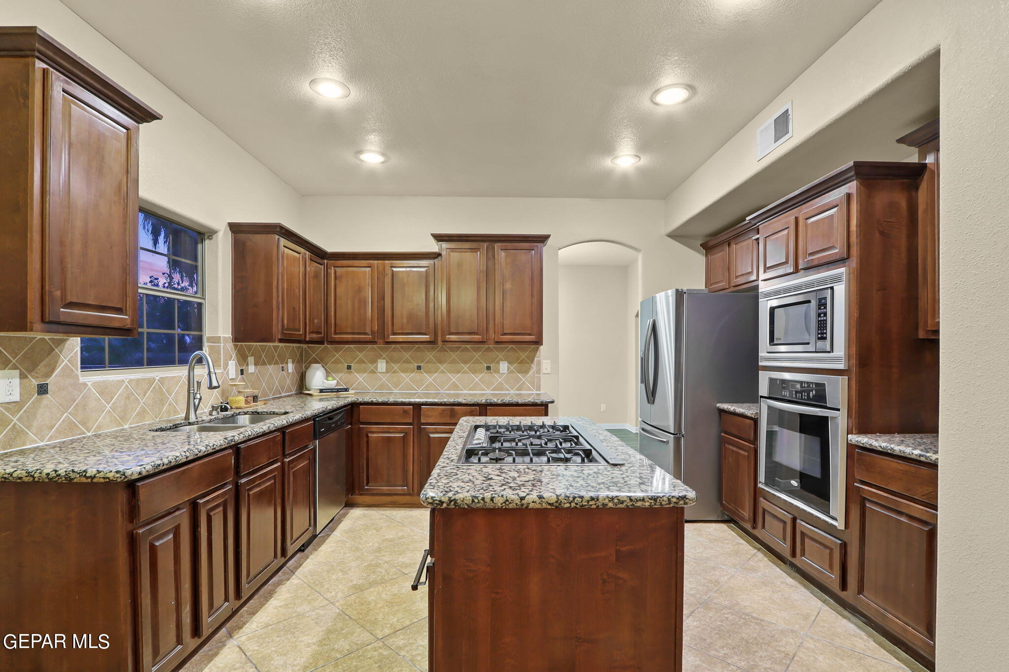 5645 Valley Oak Drive Drive