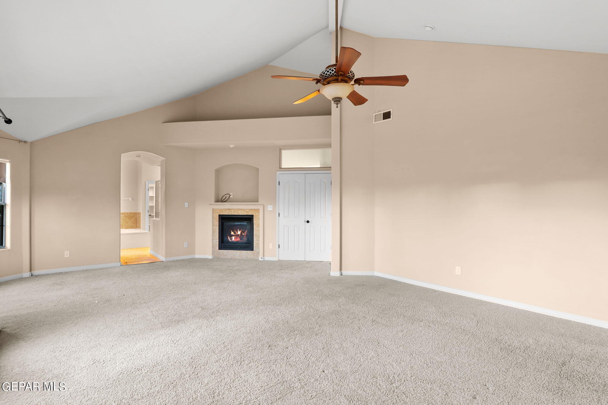 5645 Valley Oak Drive Drive