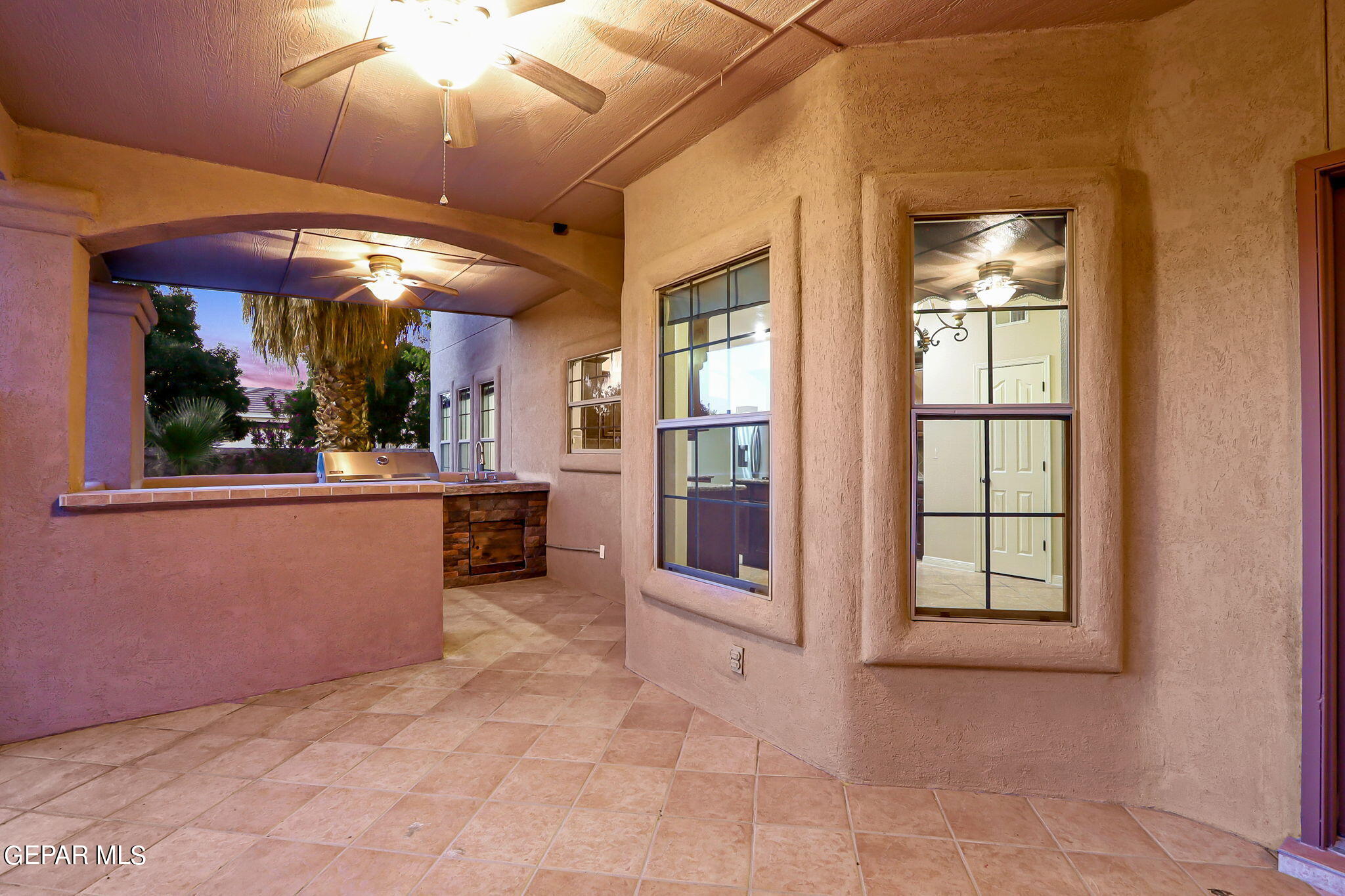 5645 Valley Oak Drive Drive