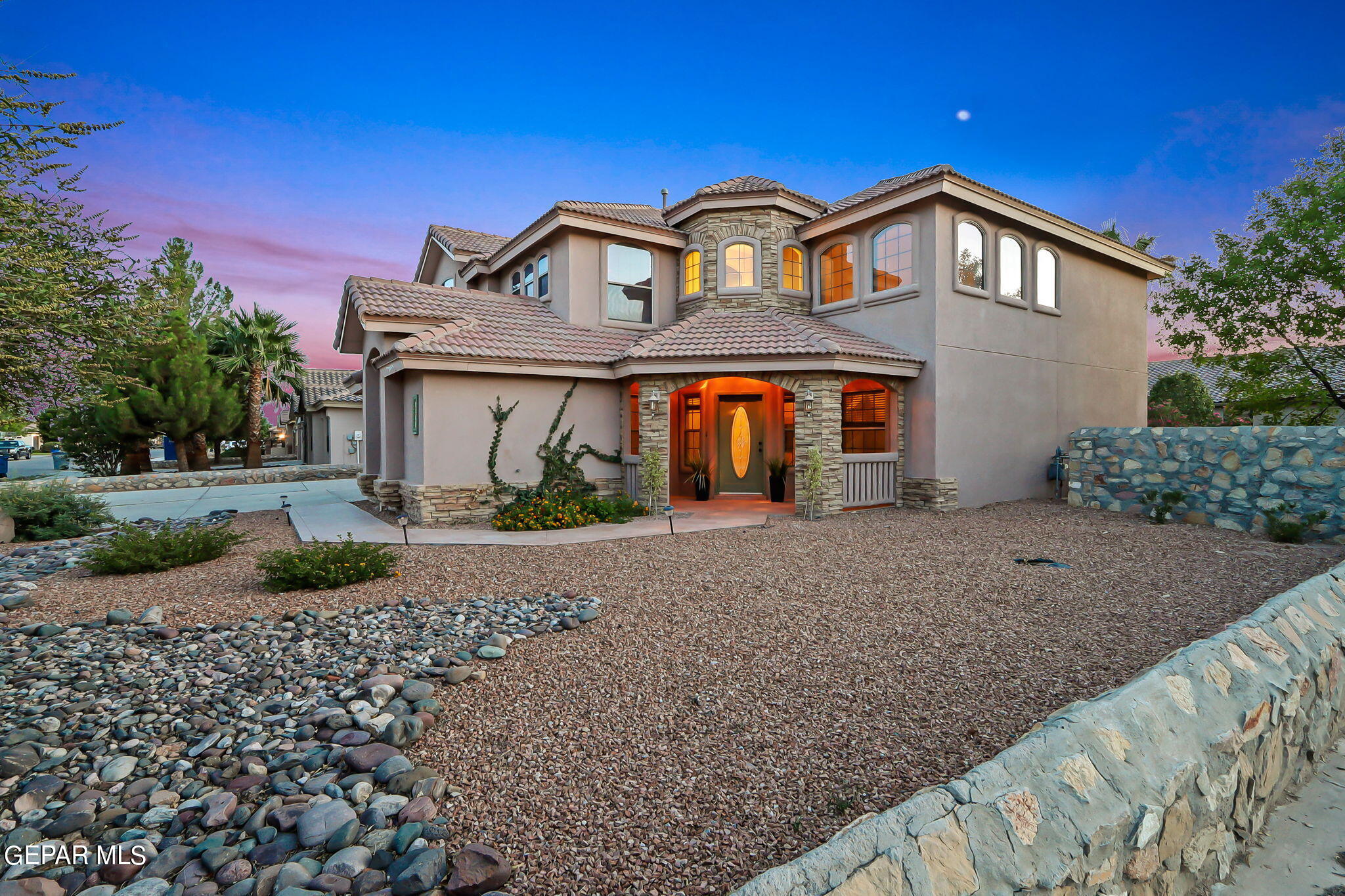 5645 Valley Oak Drive Drive