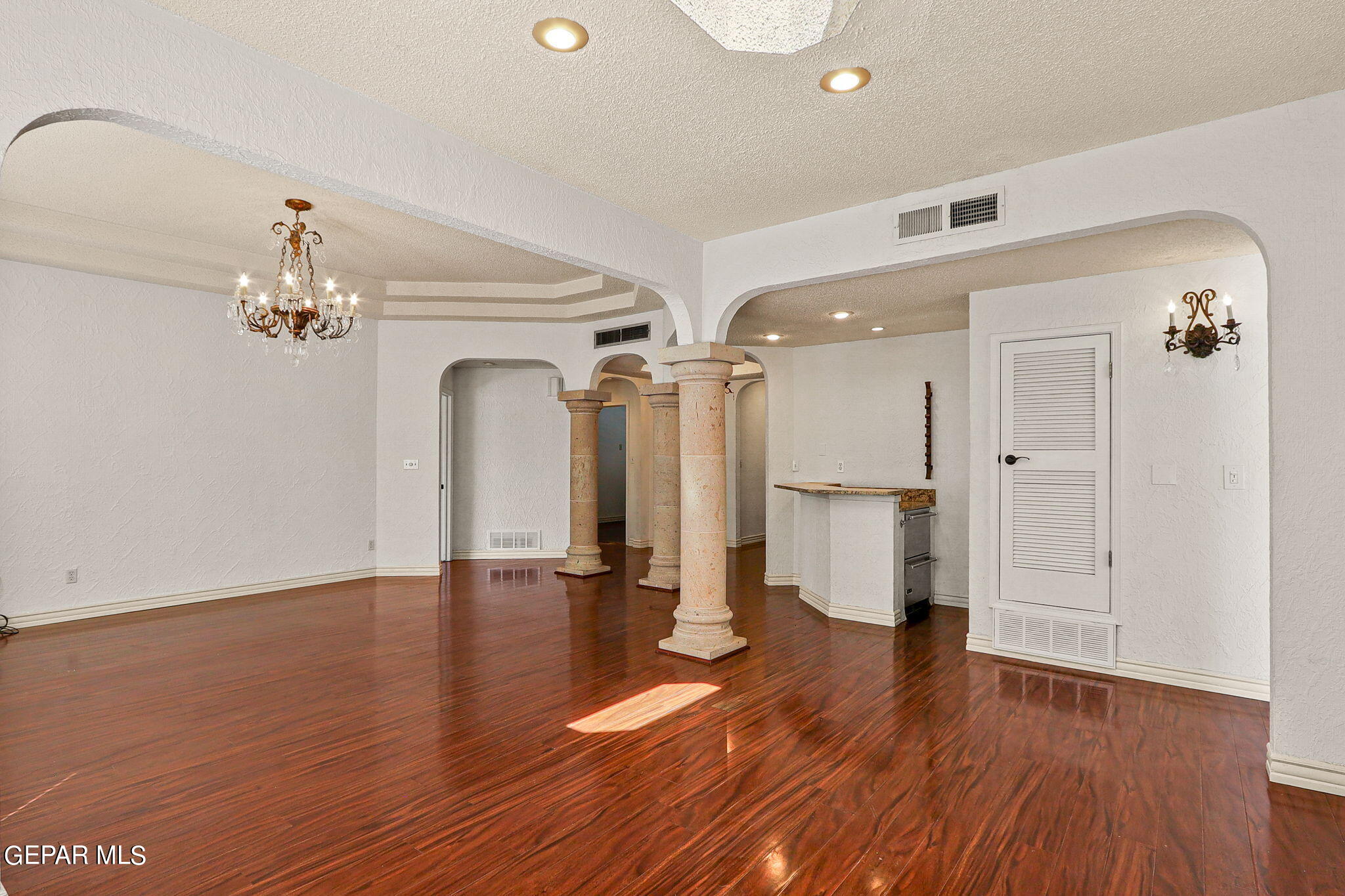 6224 Bluff Trail Ln. Lane