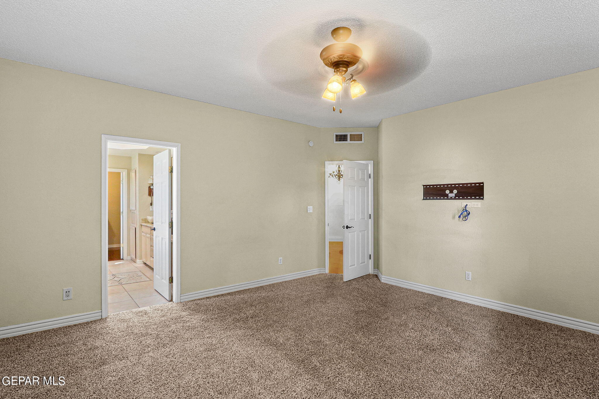 6224 Bluff Trail Ln. Lane