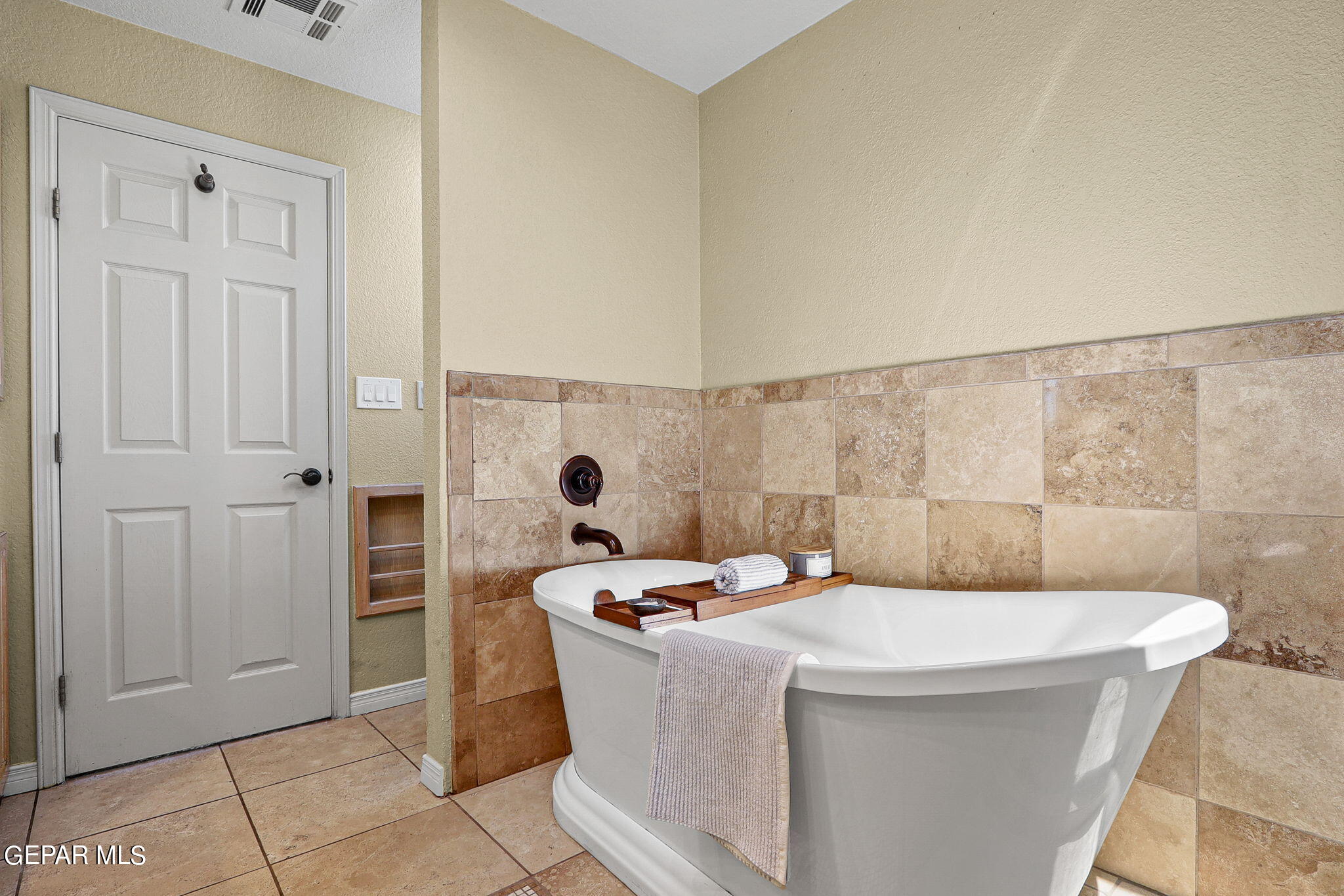 6224 Bluff Trail Ln. Lane