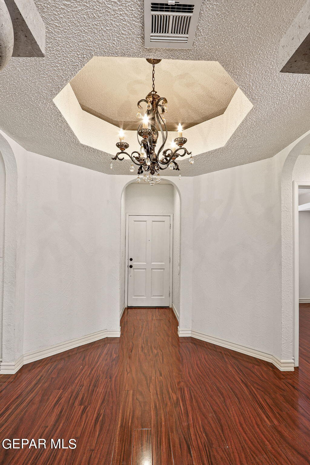 6224 Bluff Trail Ln. Lane
