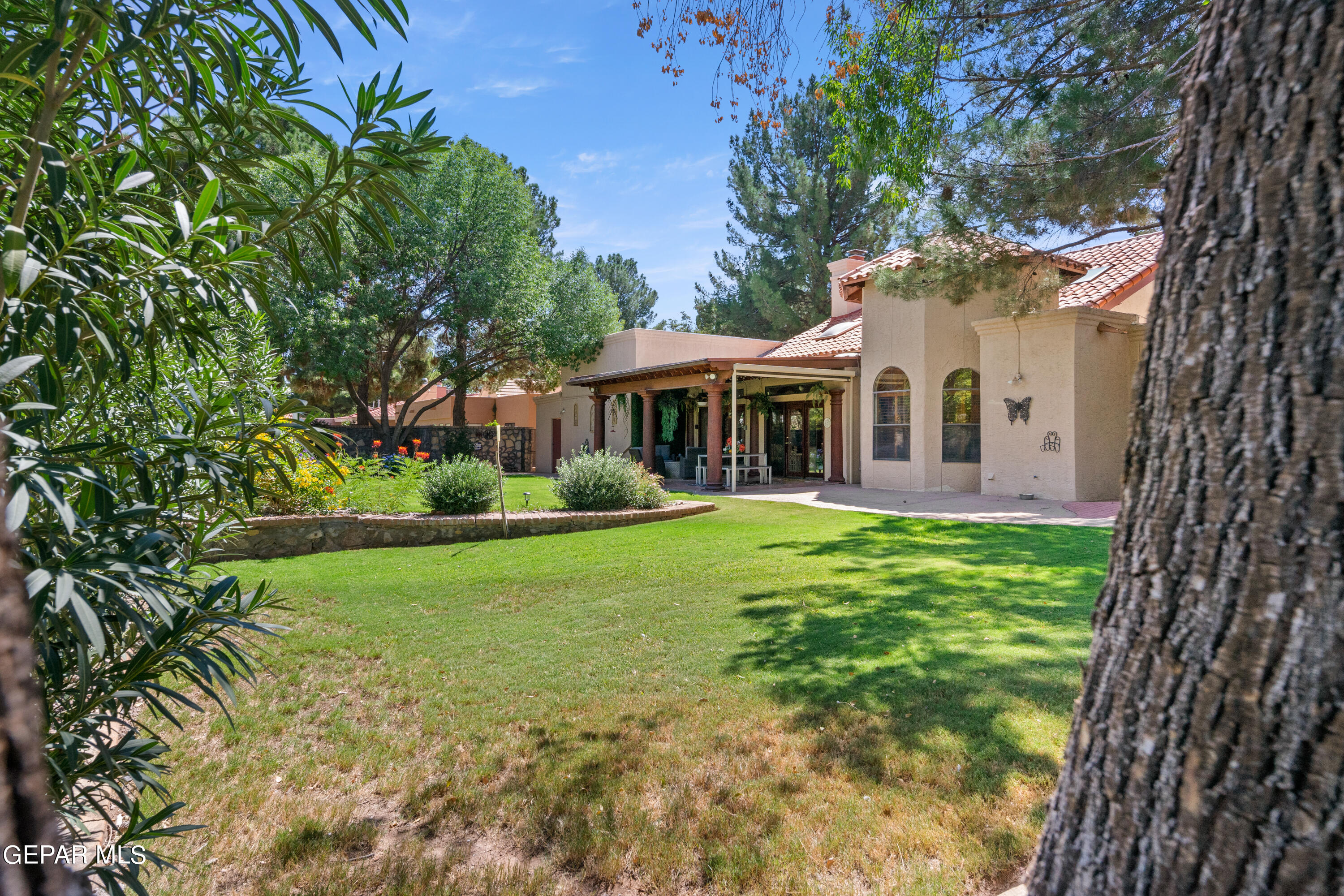 733 ROSINANTE Road