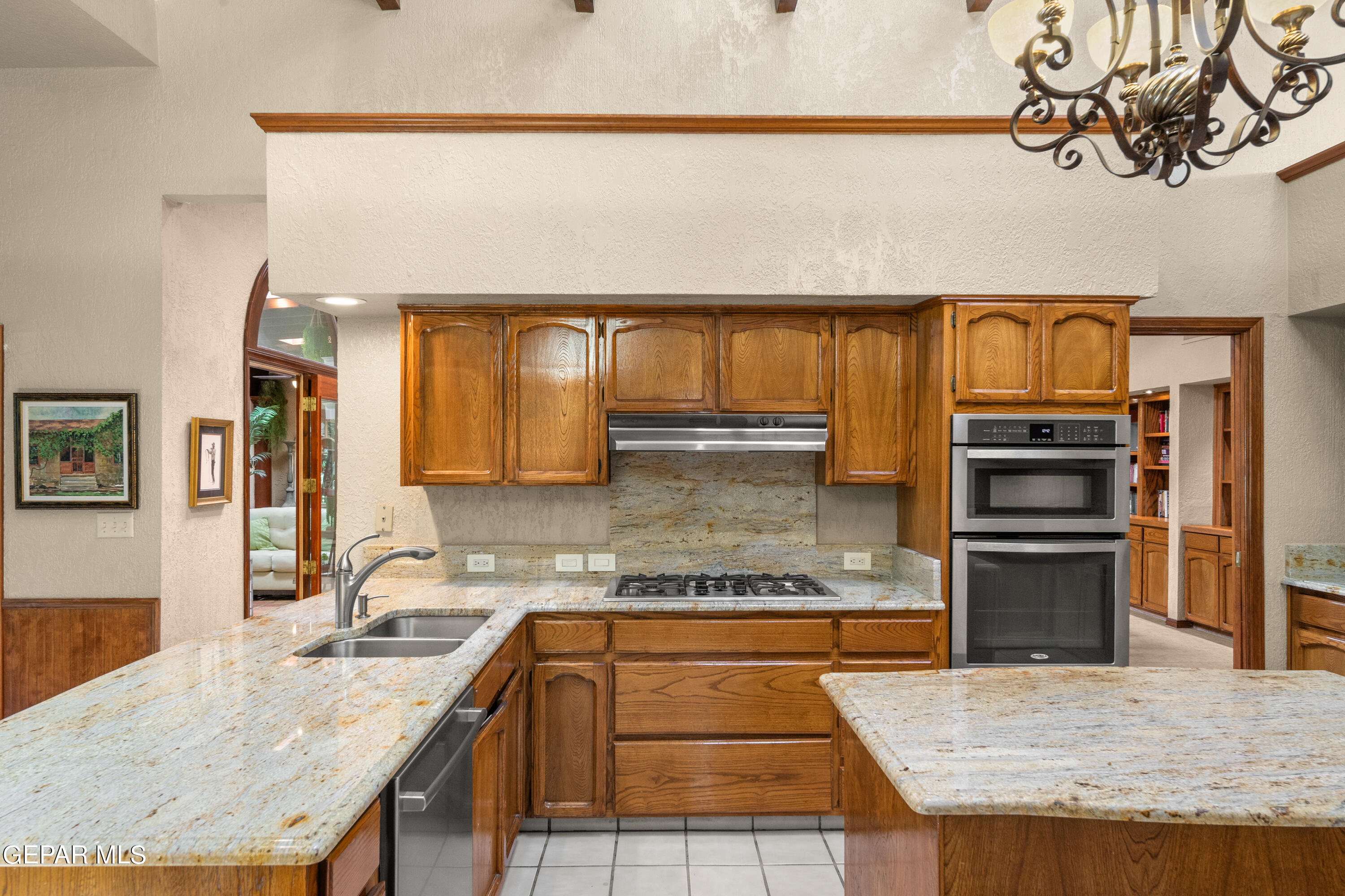 733 ROSINANTE Road