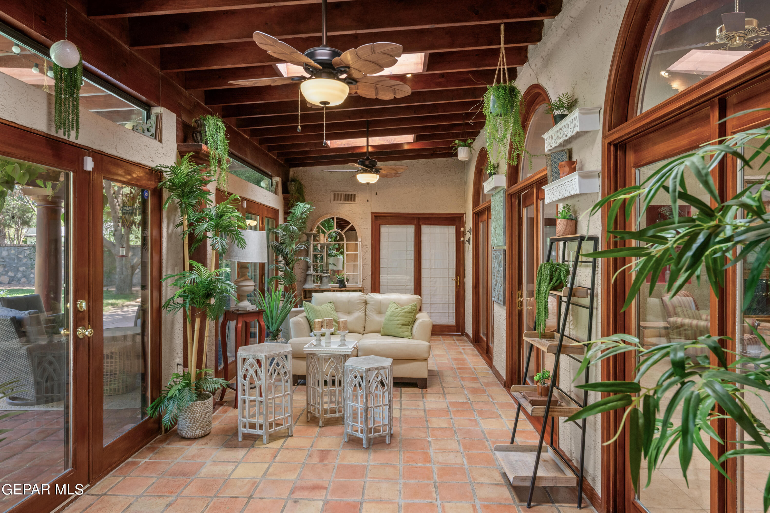 733 ROSINANTE Road