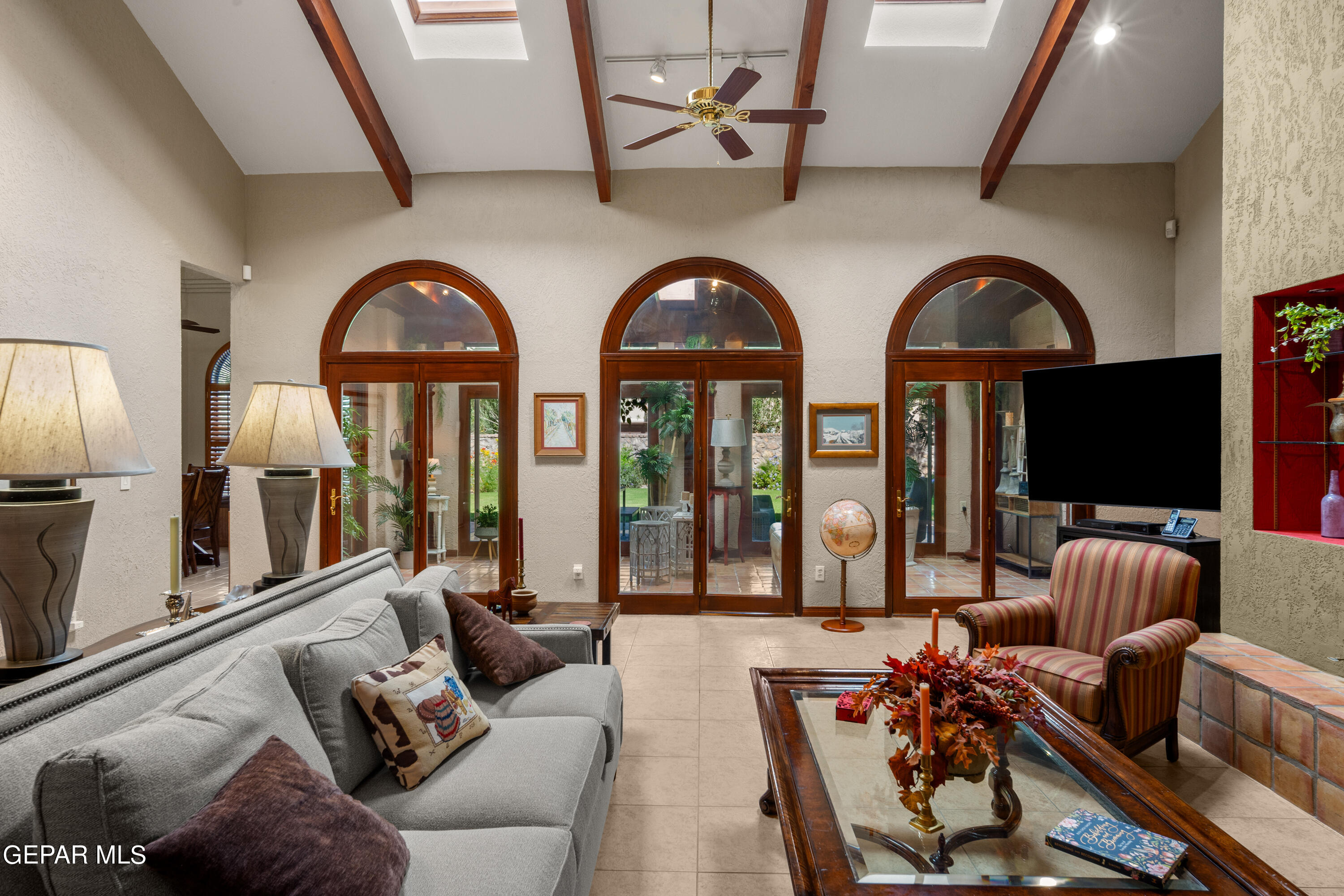 733 ROSINANTE Road