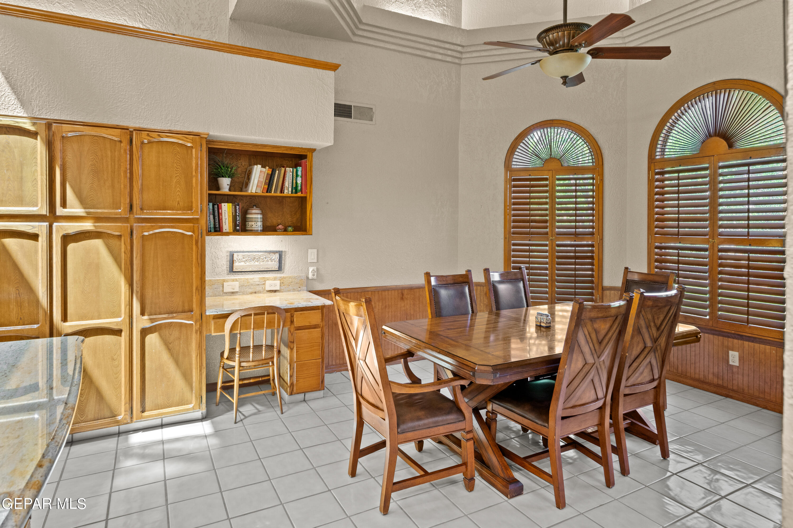 733 ROSINANTE Road
