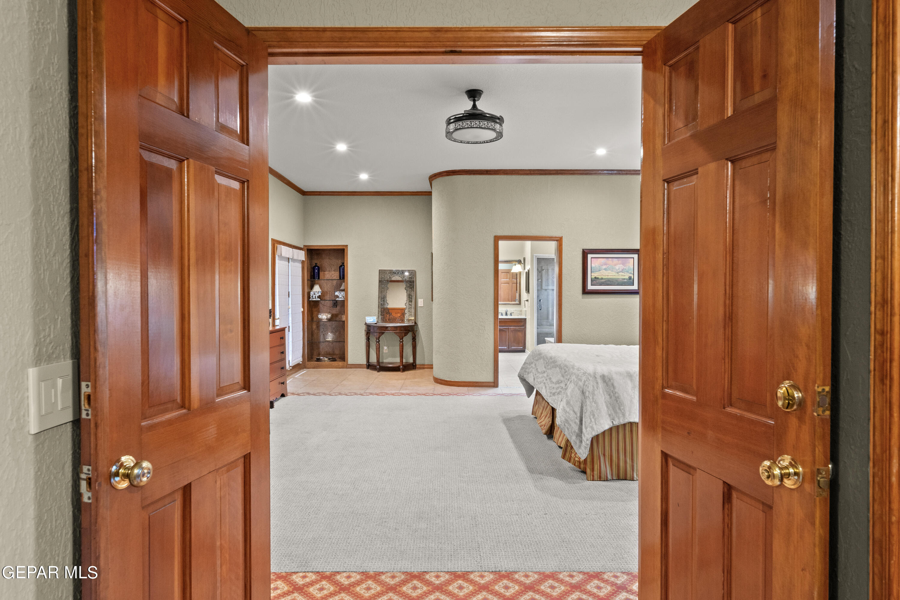 733 ROSINANTE Road