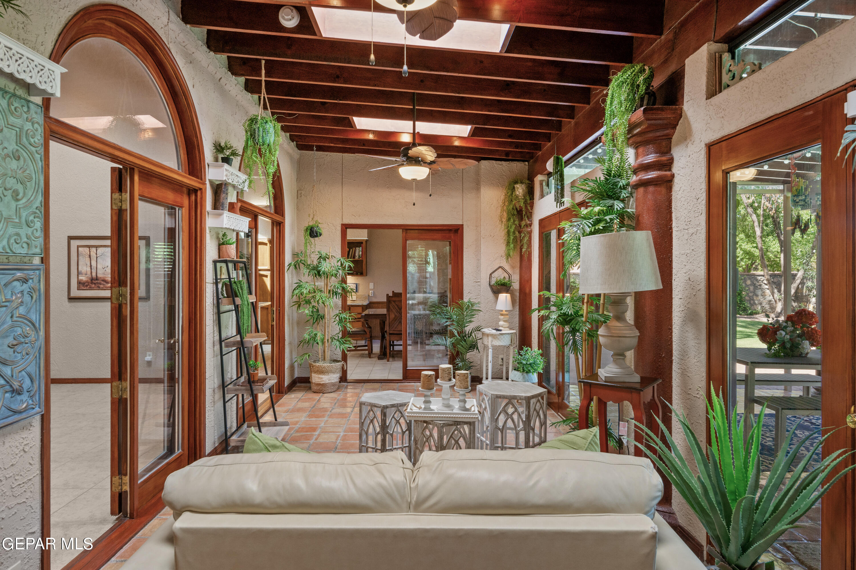 733 ROSINANTE Road