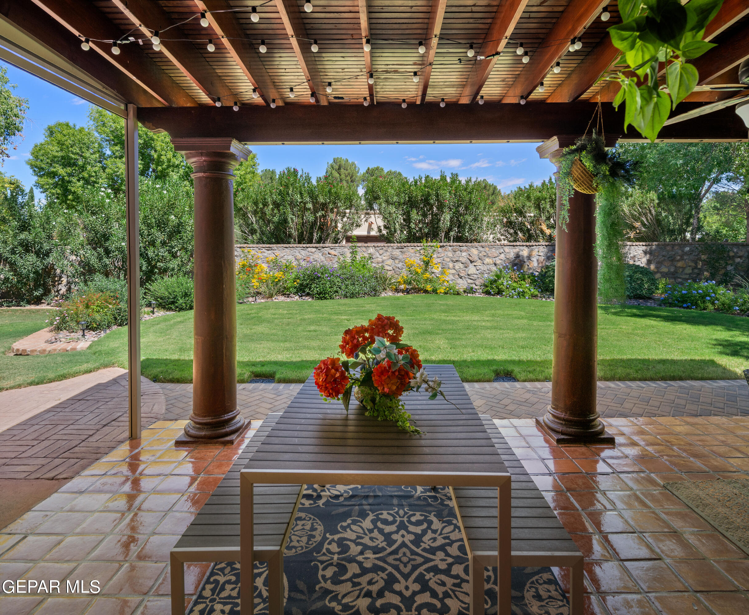 733 ROSINANTE Road