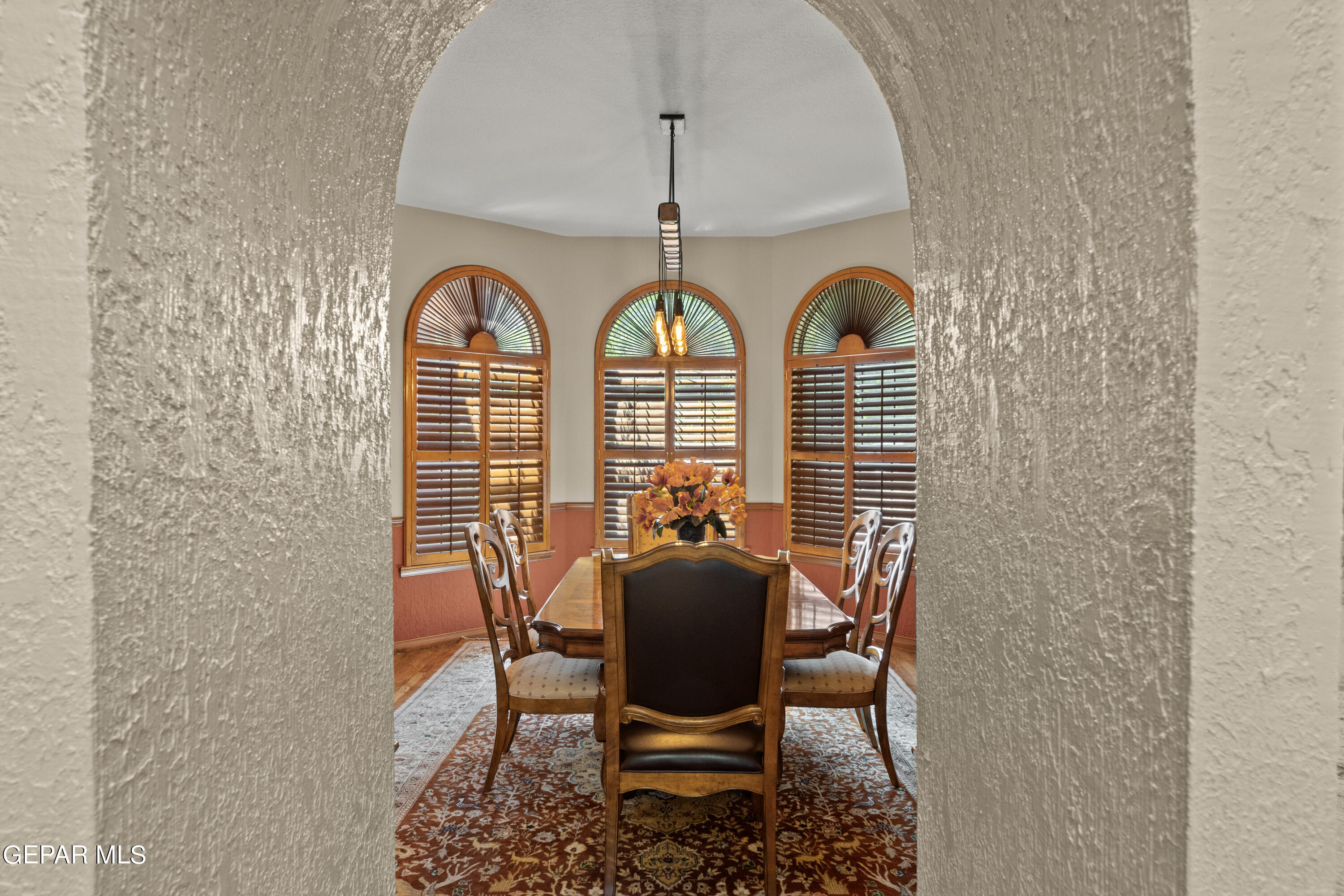 733 ROSINANTE Road
