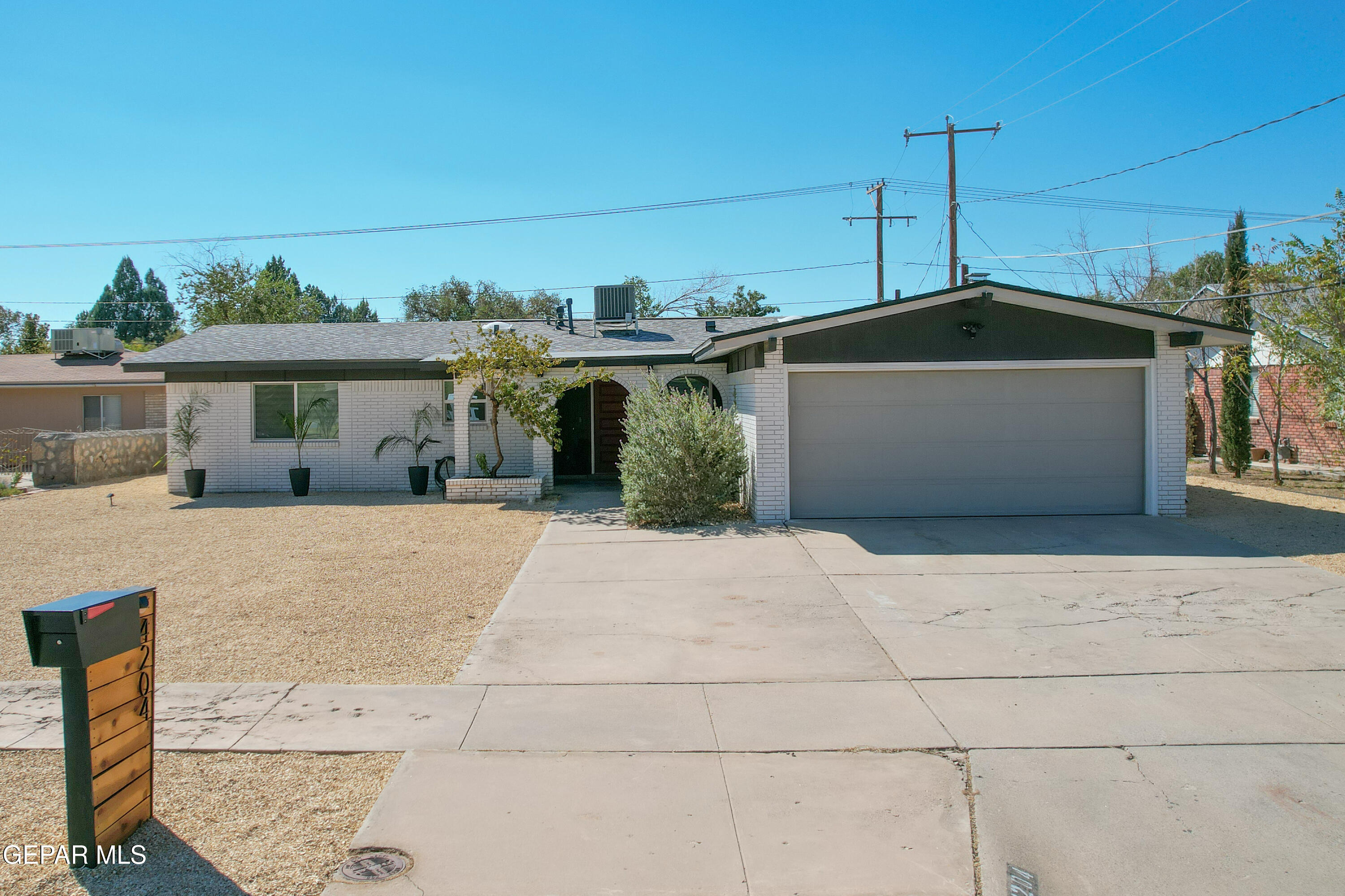 4204 Perth Drive