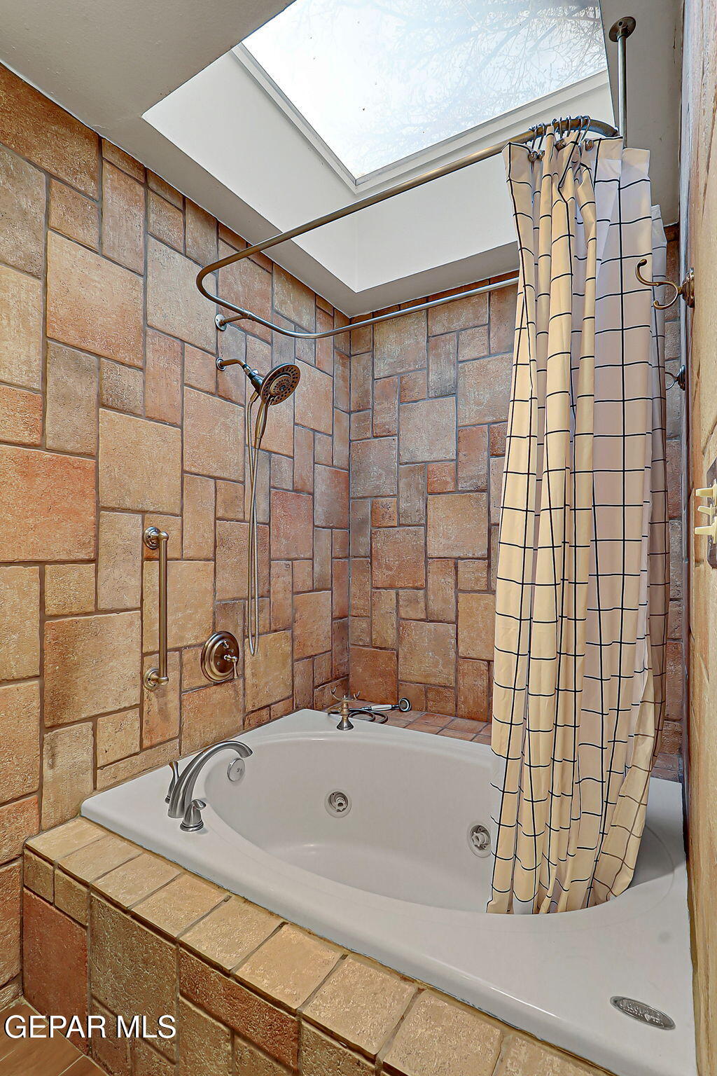 759 Lakeshore Dr Drive